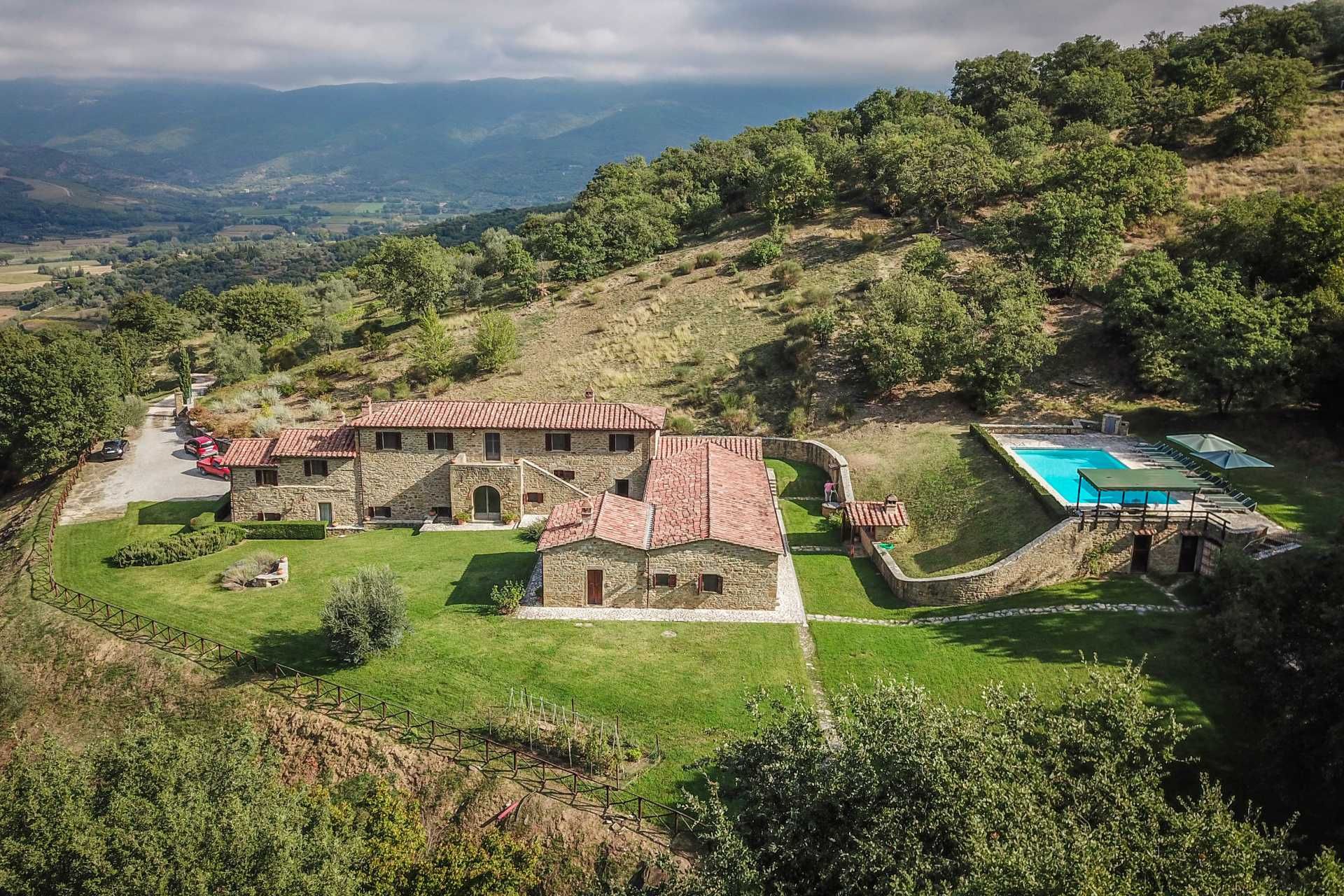 House in Cortona, Tuscany 10063309