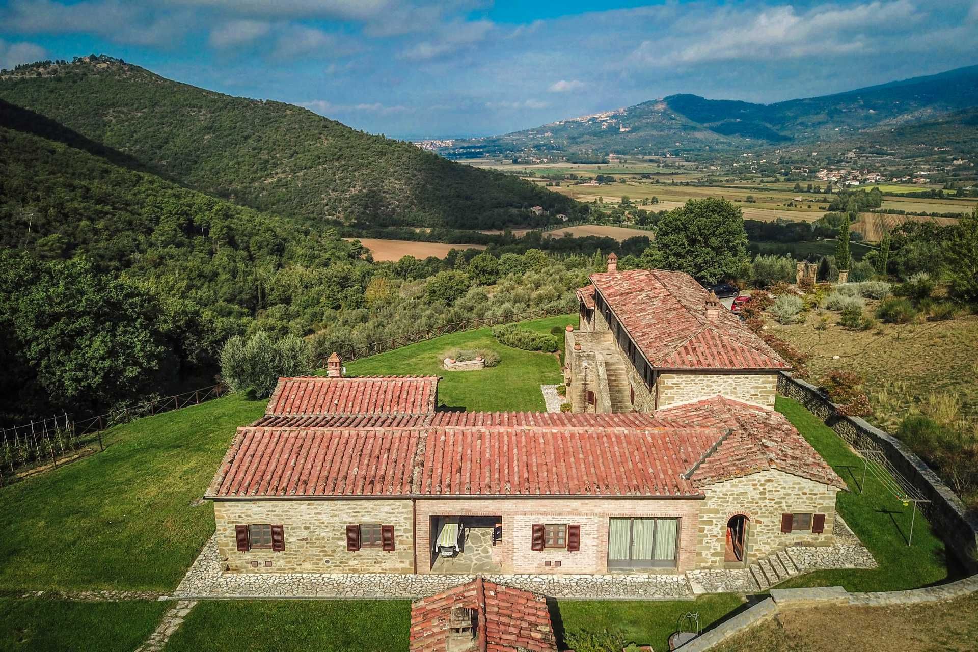 House in Cortona, Tuscany 10063309