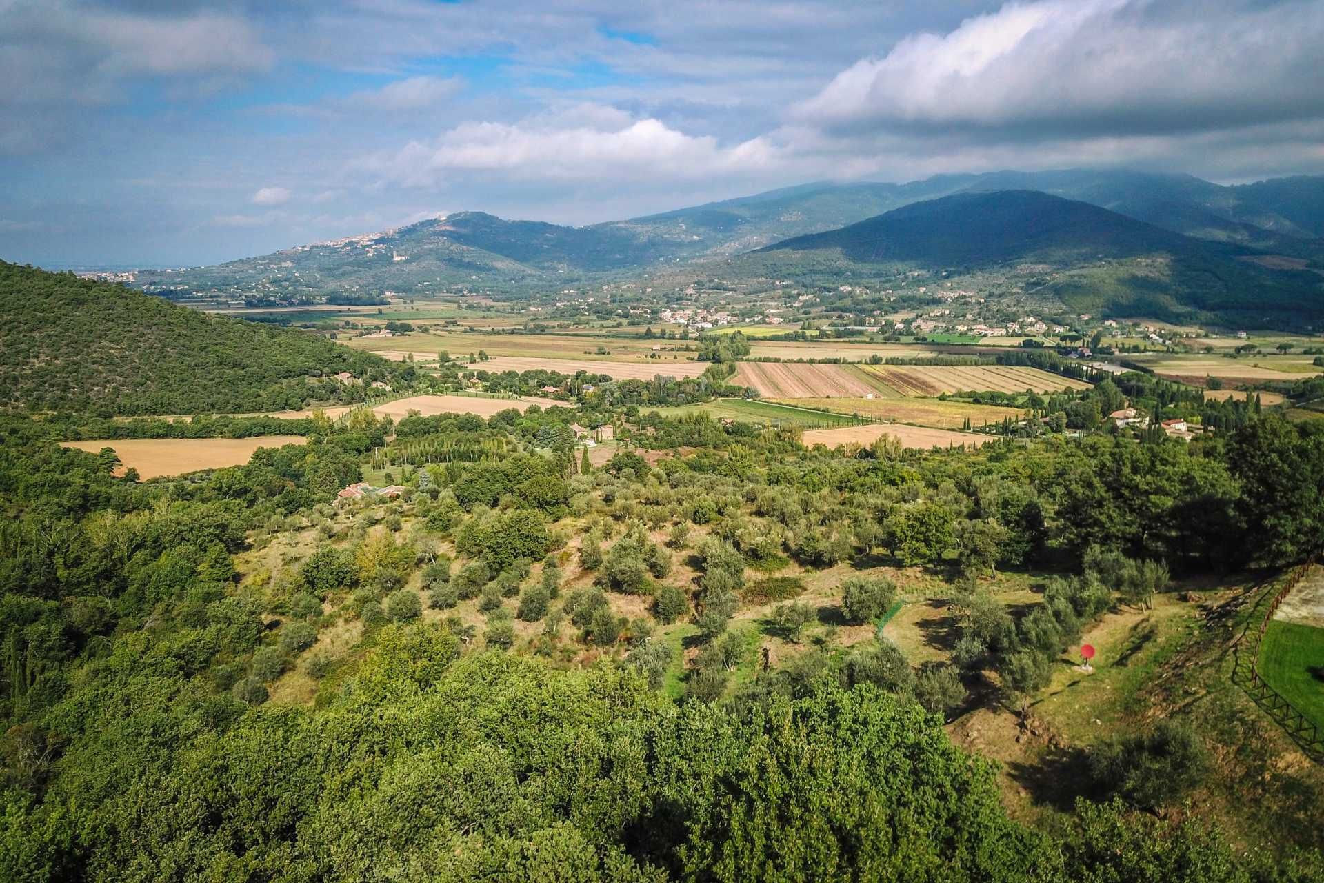 House in Cortona, Arezzo 10063309