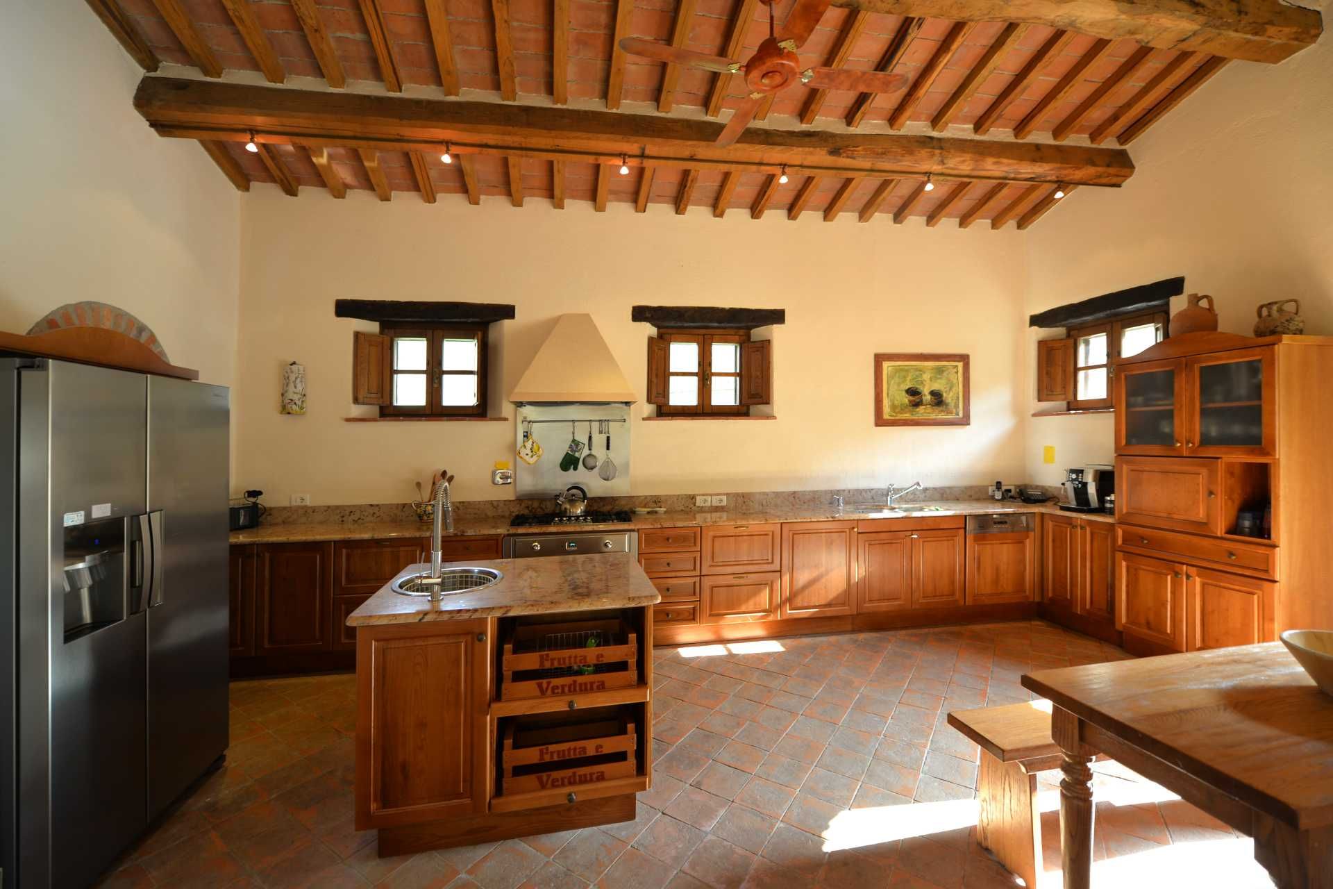 House in Cortona, Arezzo 10063309