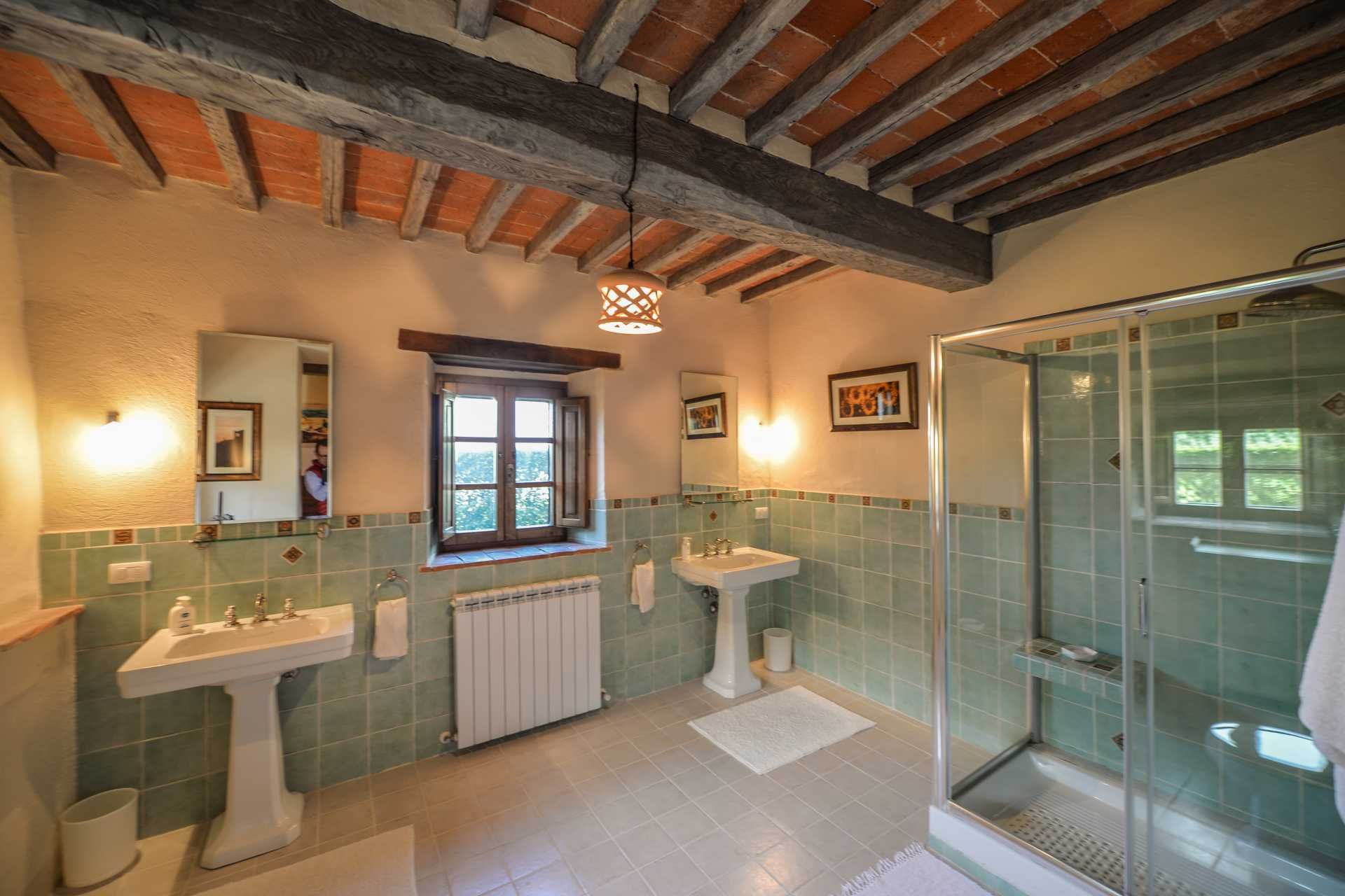 House in Cortona, Arezzo 10063309