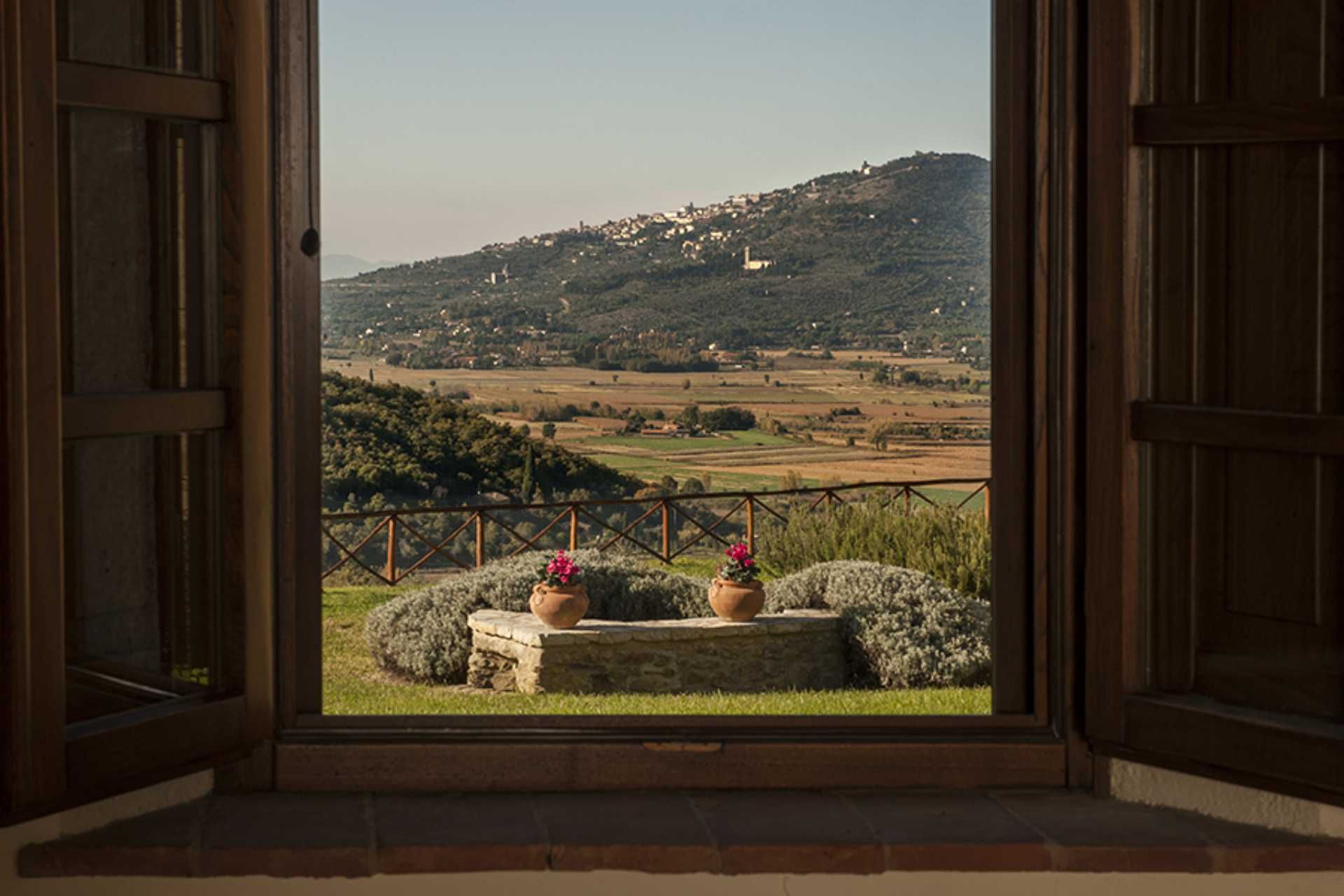 House in Cortona, Arezzo 10063309