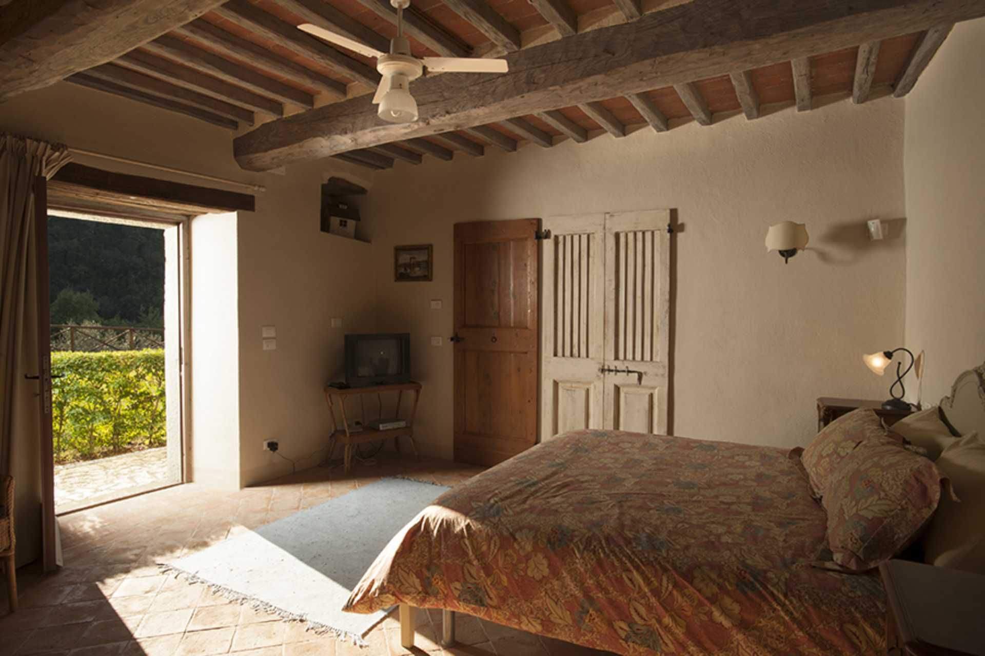 House in Cortona, Arezzo 10063309