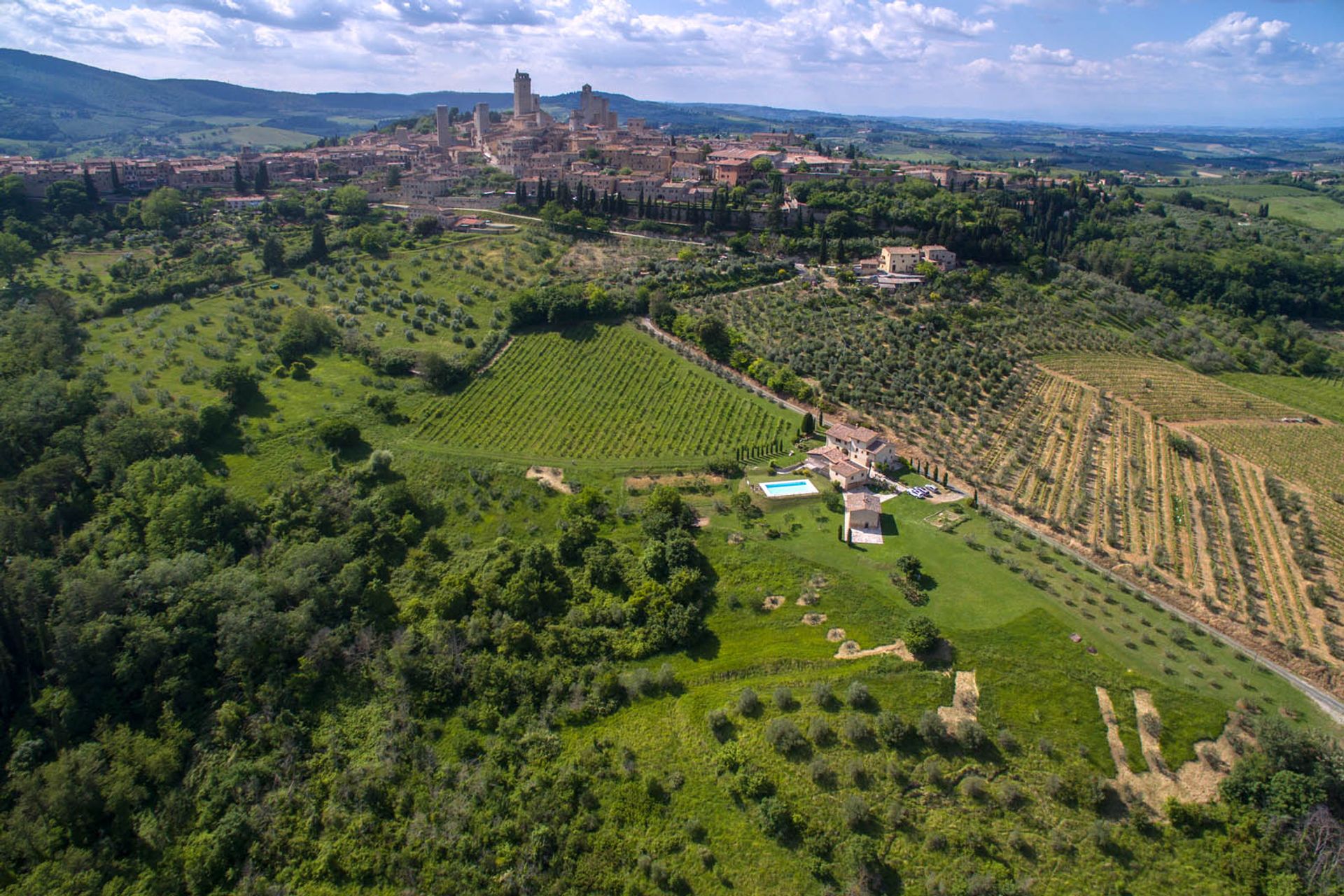 房子 在 San Gimignano, Siena 10063422