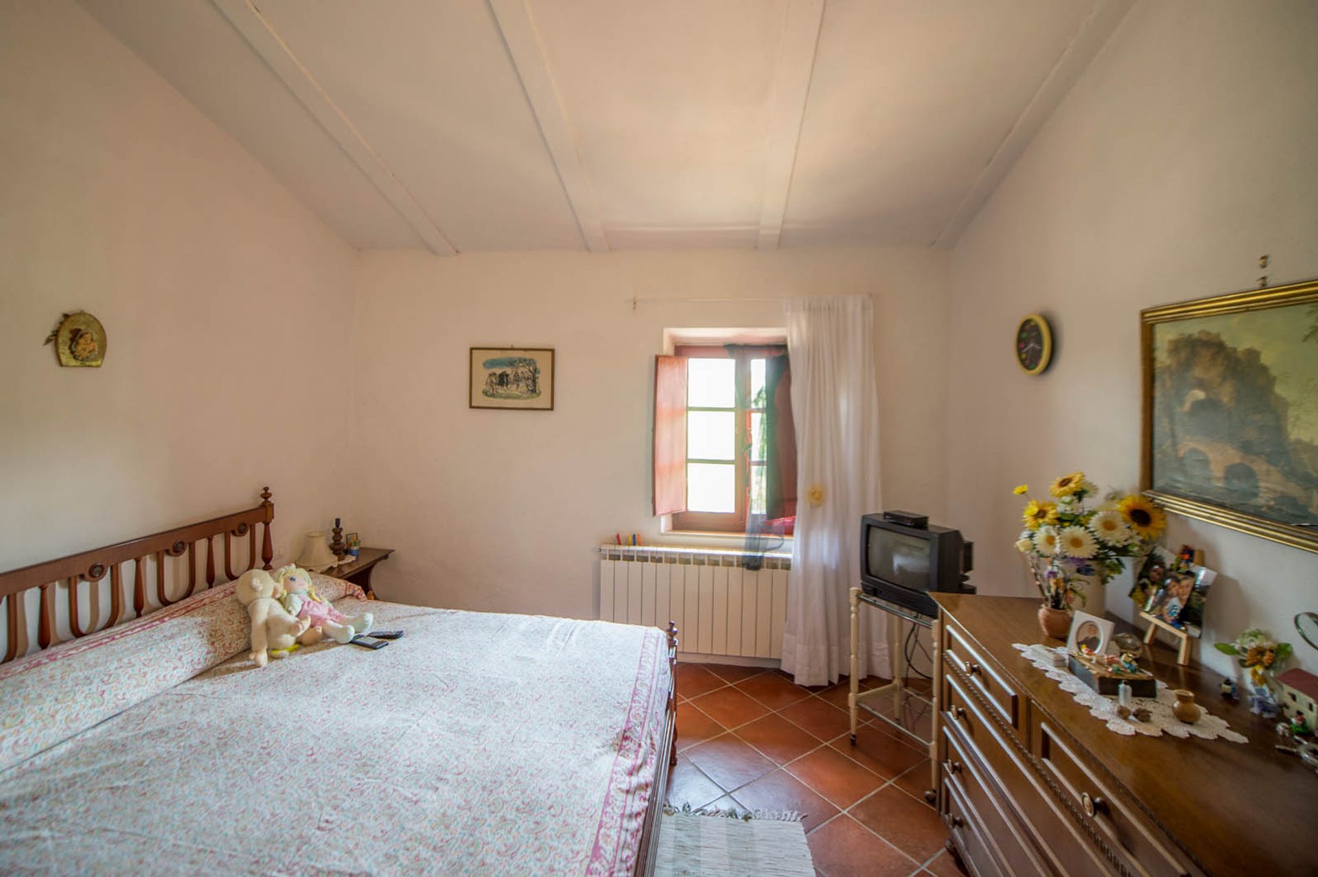 House in San Gimignano, Siena 10063422