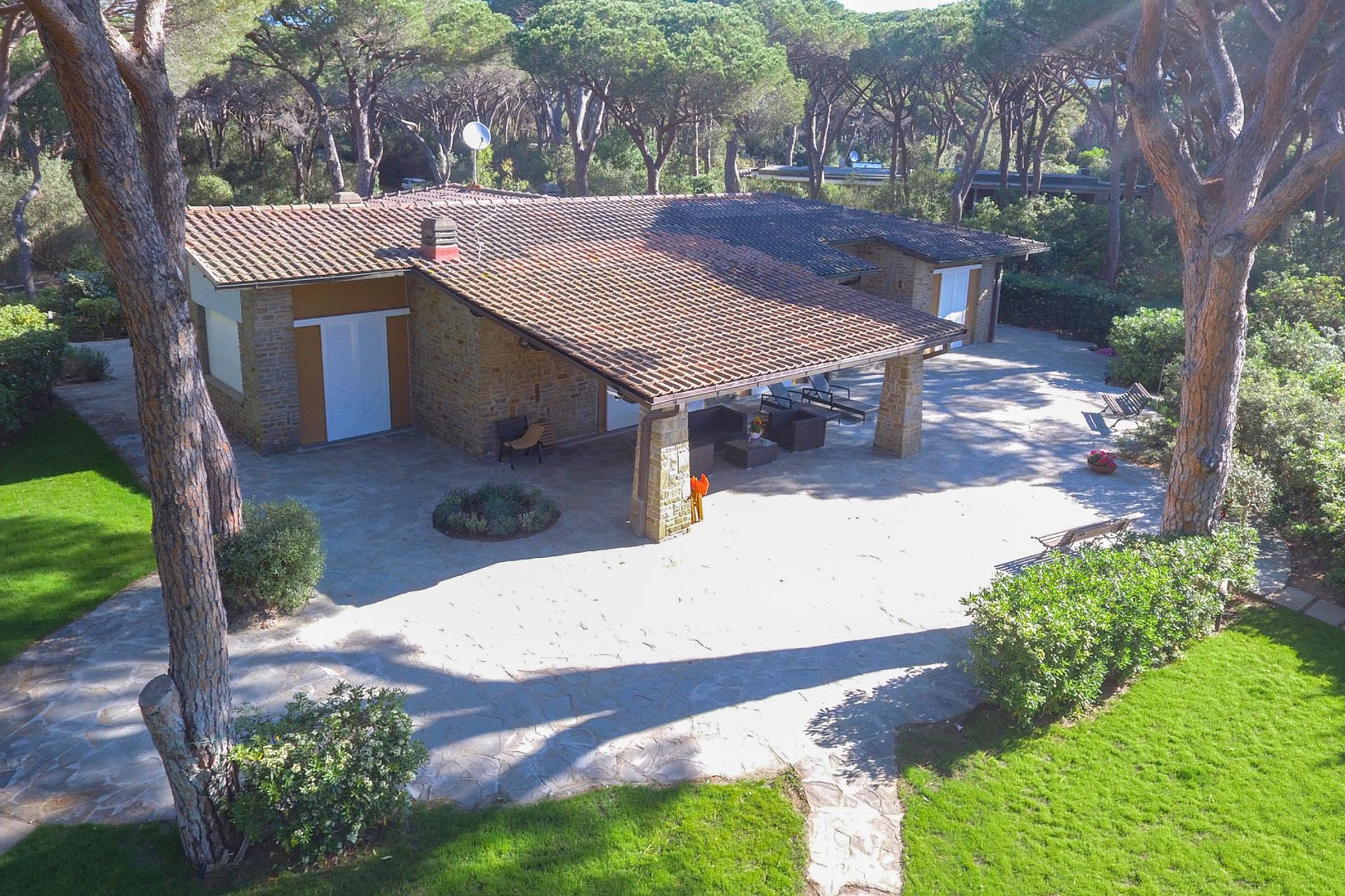 rumah dalam Castiglione della Pescaia, Tuscany 10063779