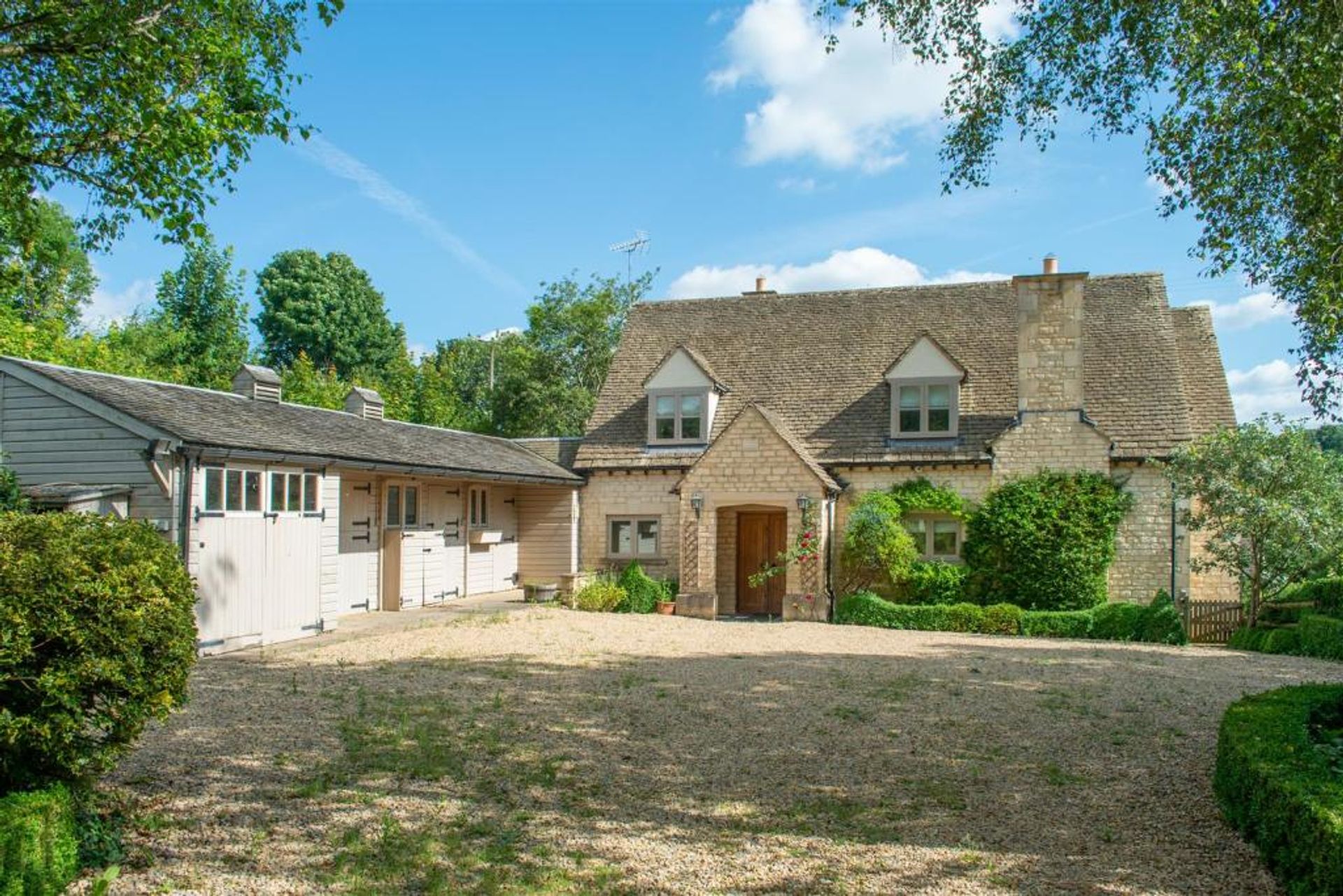 House in Naunton,  10064178