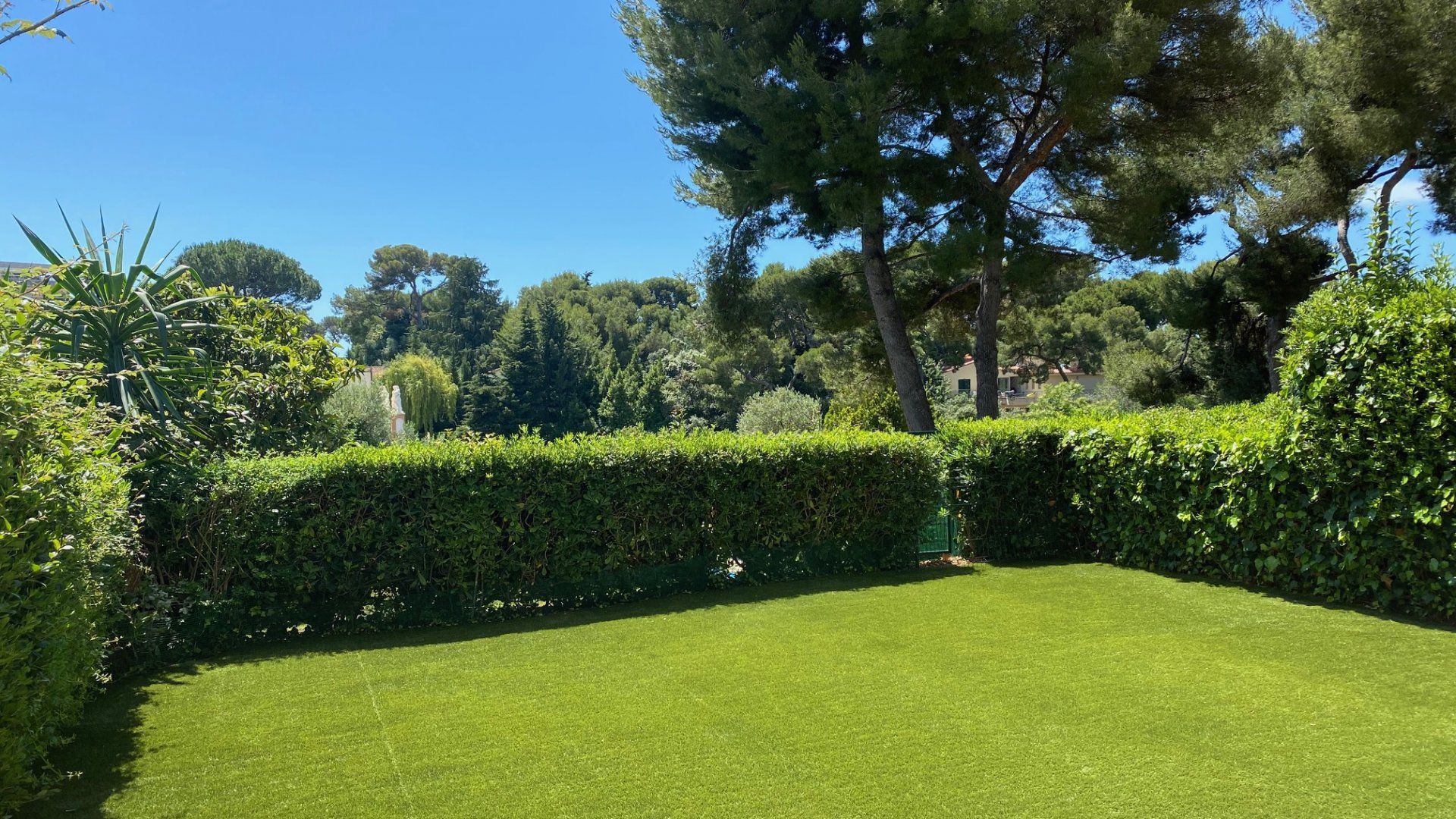 Condominio nel Roquebrune-Cap-Martin, Alpes-Maritimes 10064380