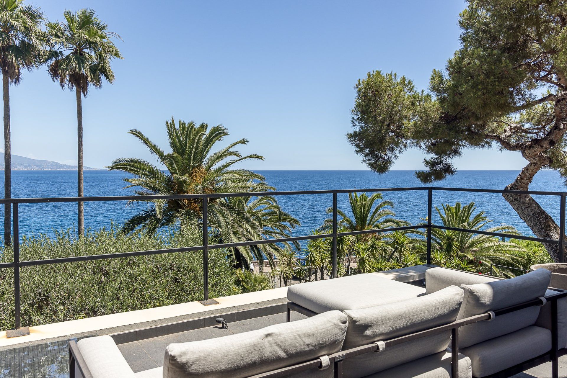 بيت في Cap Martin, Provence-Alpes-Cote d'Azur 10064403