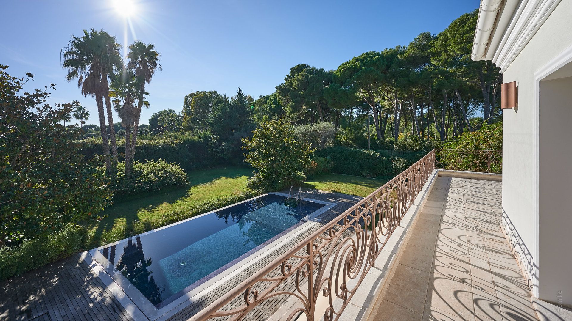 Hus i Juan-les-Pins, Provence-Alpes-Cote d'Azur 10064523