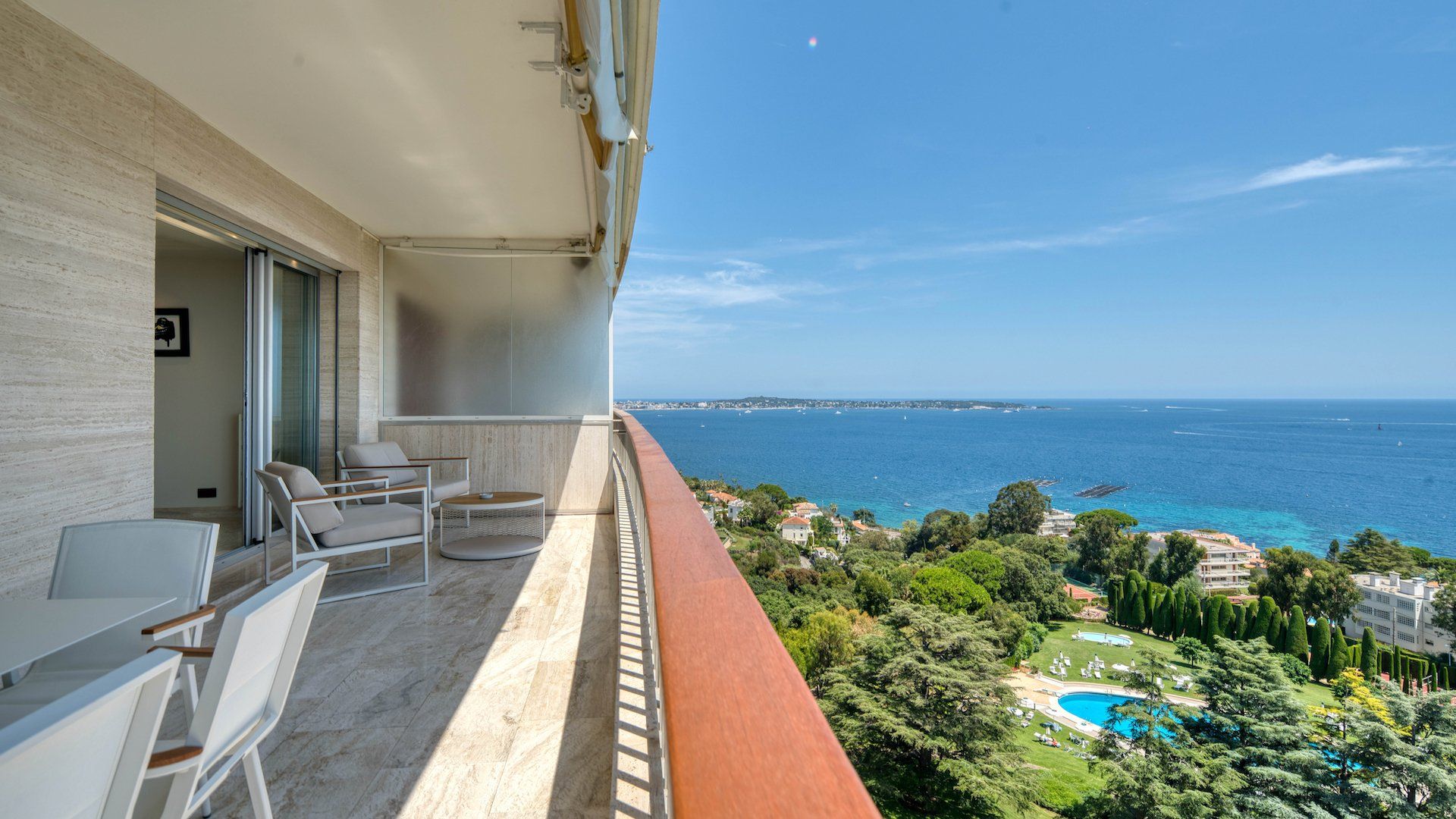 Condominium in Cannes, Provence-Alpes-Cote d'Azur 10064546