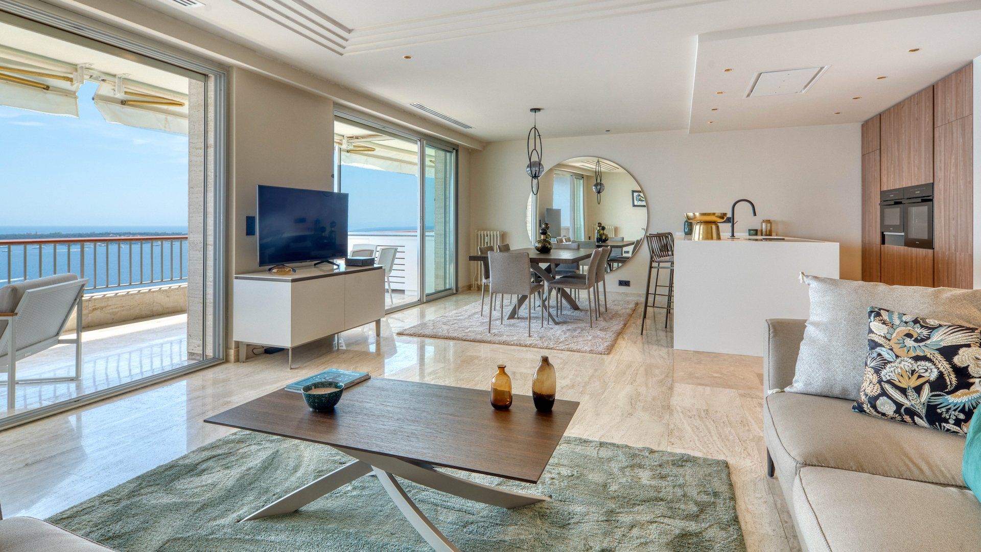 Condominium in Cannes, Provence-Alpes-Cote d'Azur 10064546