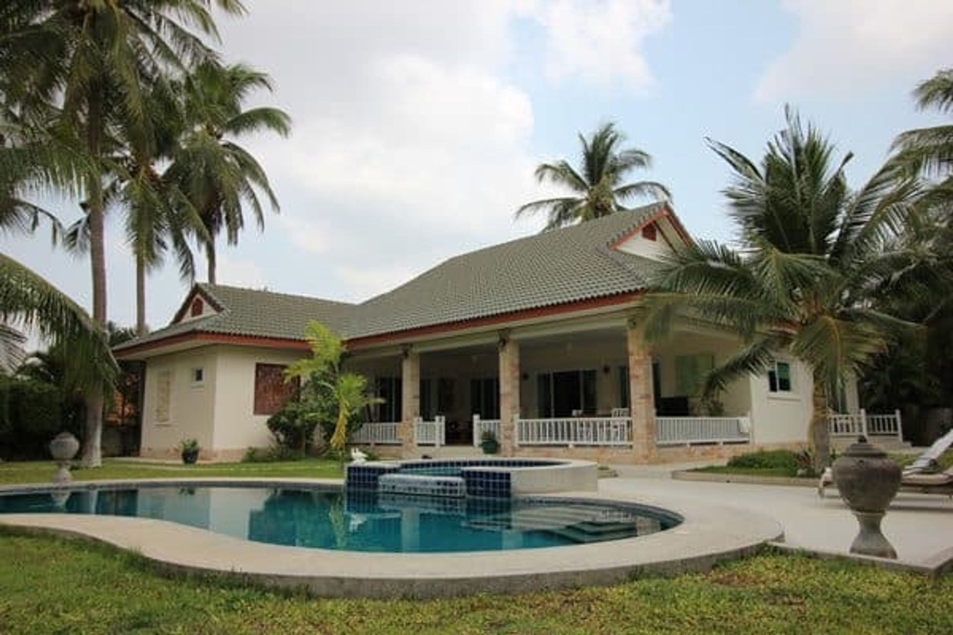 Talo sisään Hua Hin, Prachuap Khiri Khan 10065475