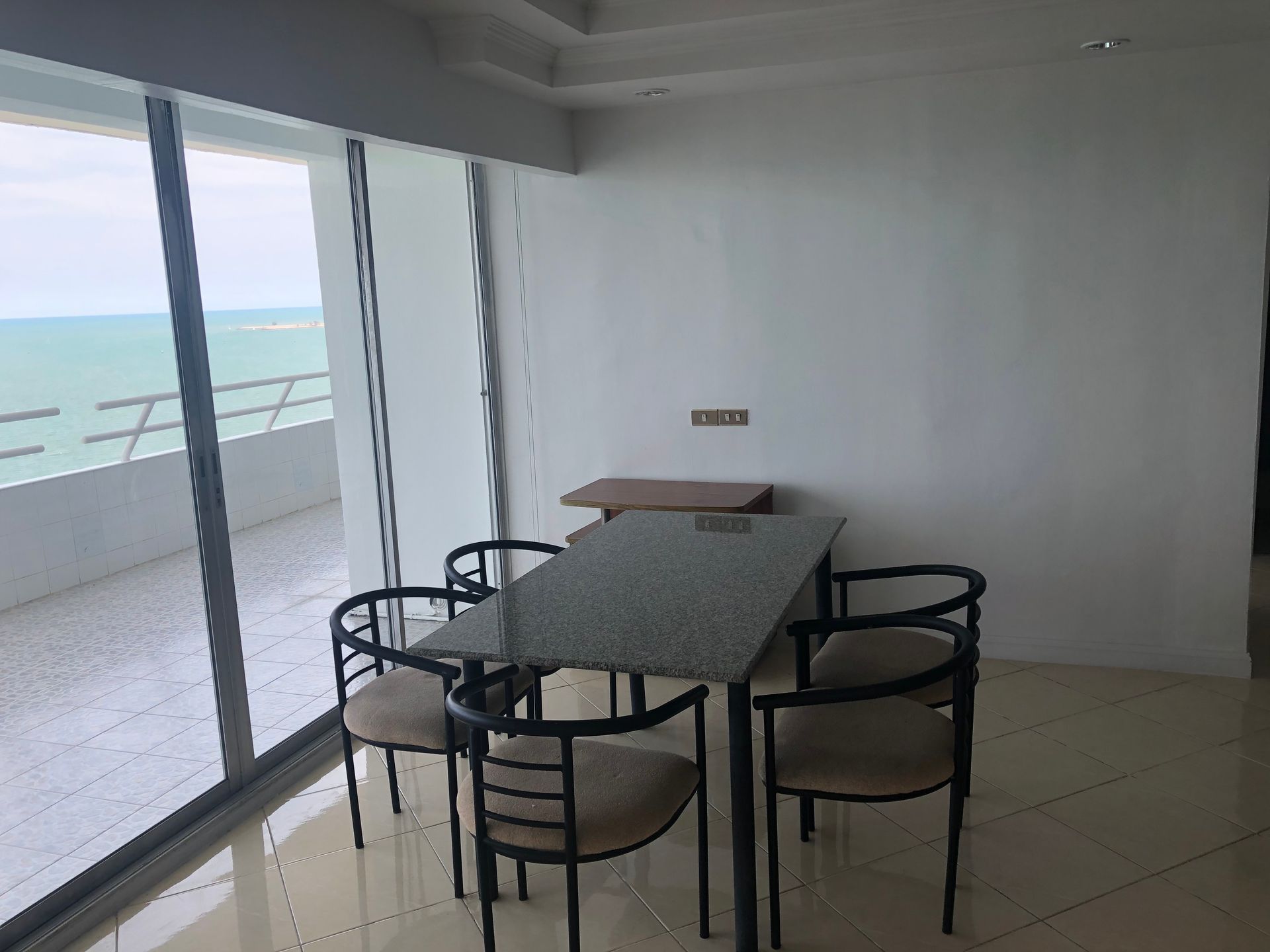 Condominium in Pran Buri, Prachuap Khiri Khan 10065573