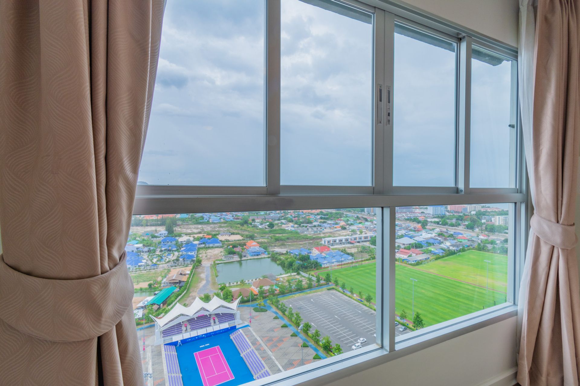 Condominium dans Hua Hin, Prachuap Khiri Khan 10065657