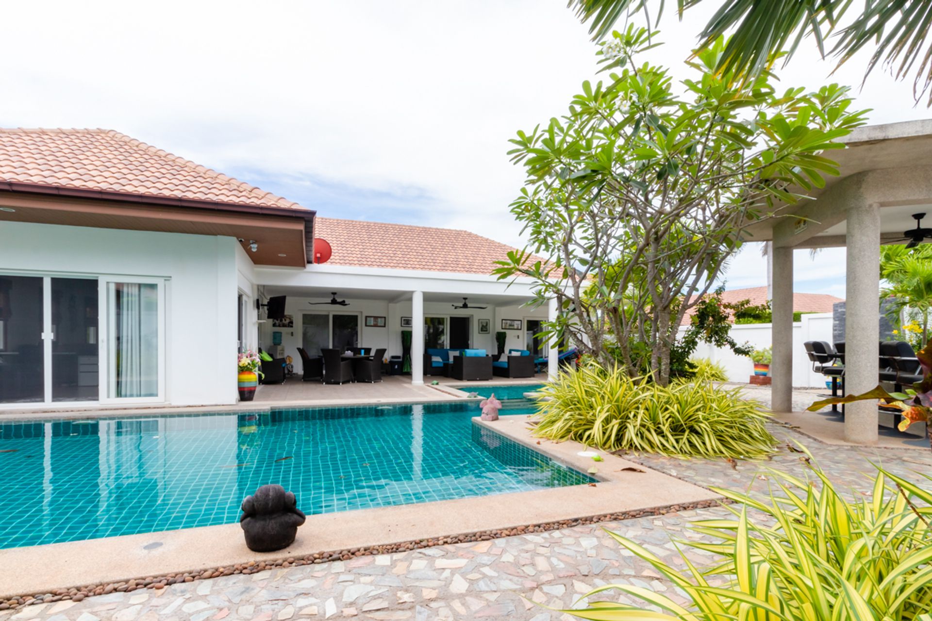 Talo sisään Hua Hin, Prachuap Khiri Khan 10065936