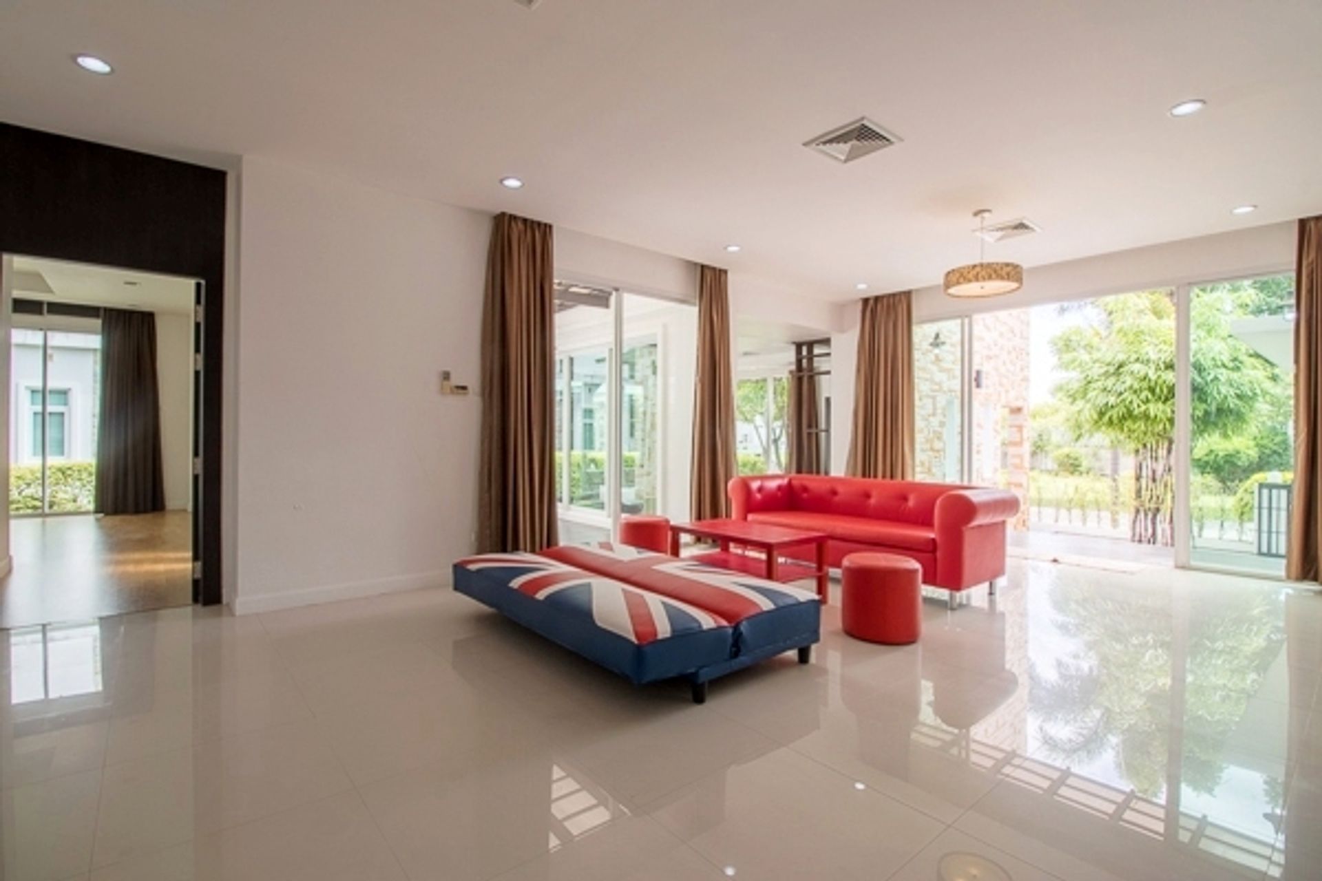 Hus i Hua Hin, Prachuap Khiri Khan 10066088