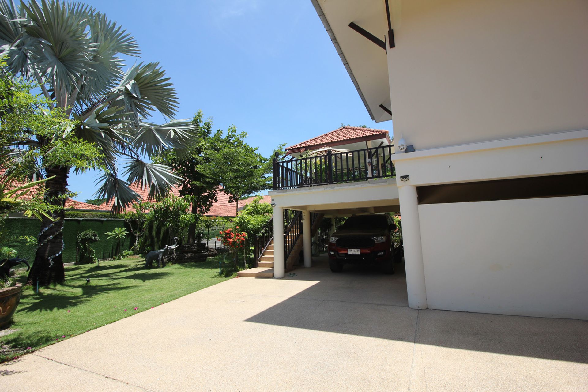 House in Hua Hin, Prachuap Khiri Khan 10066120