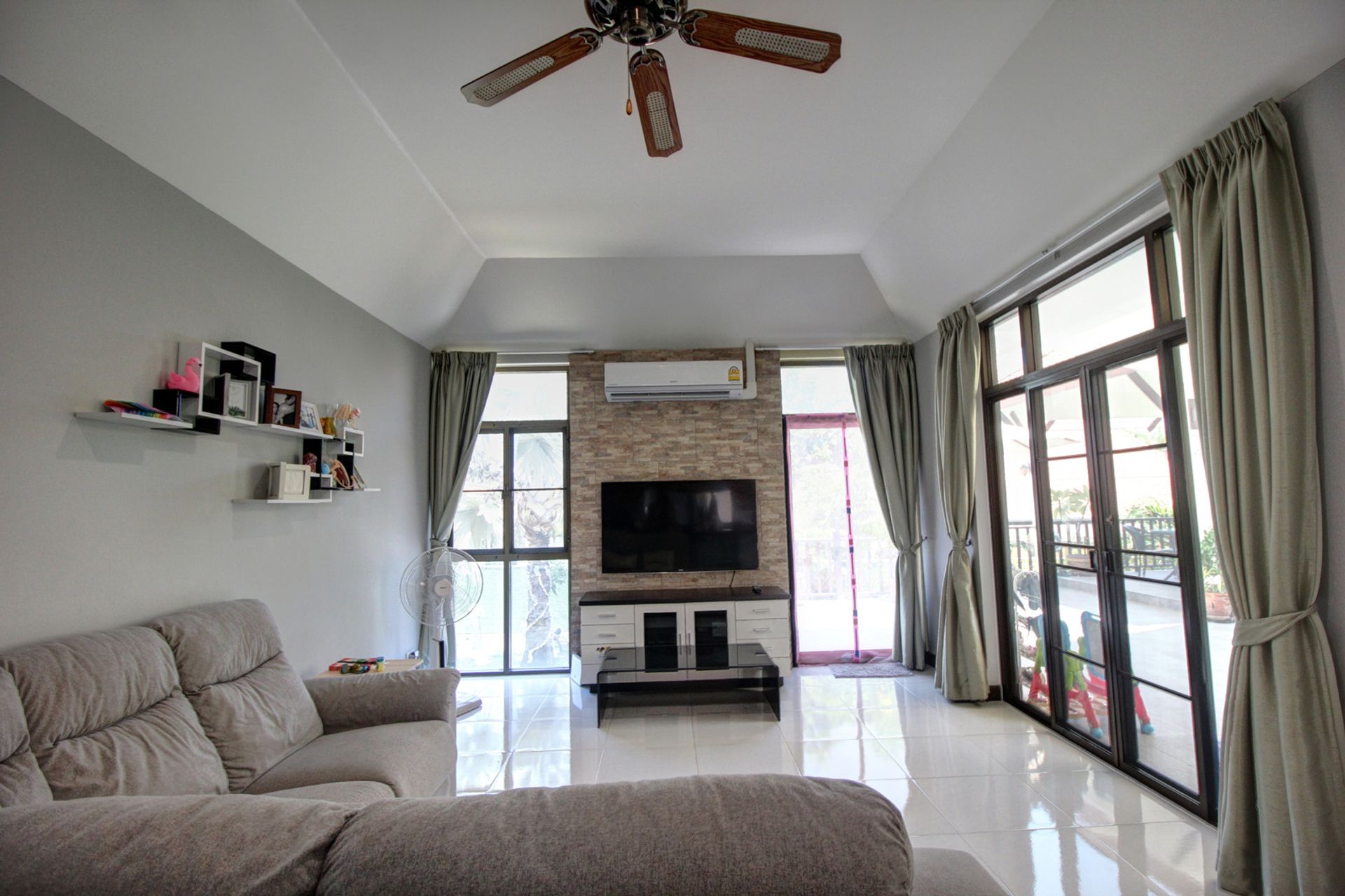 House in Hua Hin, Prachuap Khiri Khan 10066120