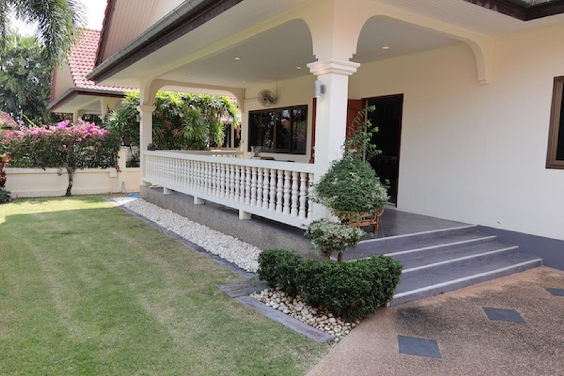 Talo sisään Hua Hin, Prachuap Khiri Khan 10066133