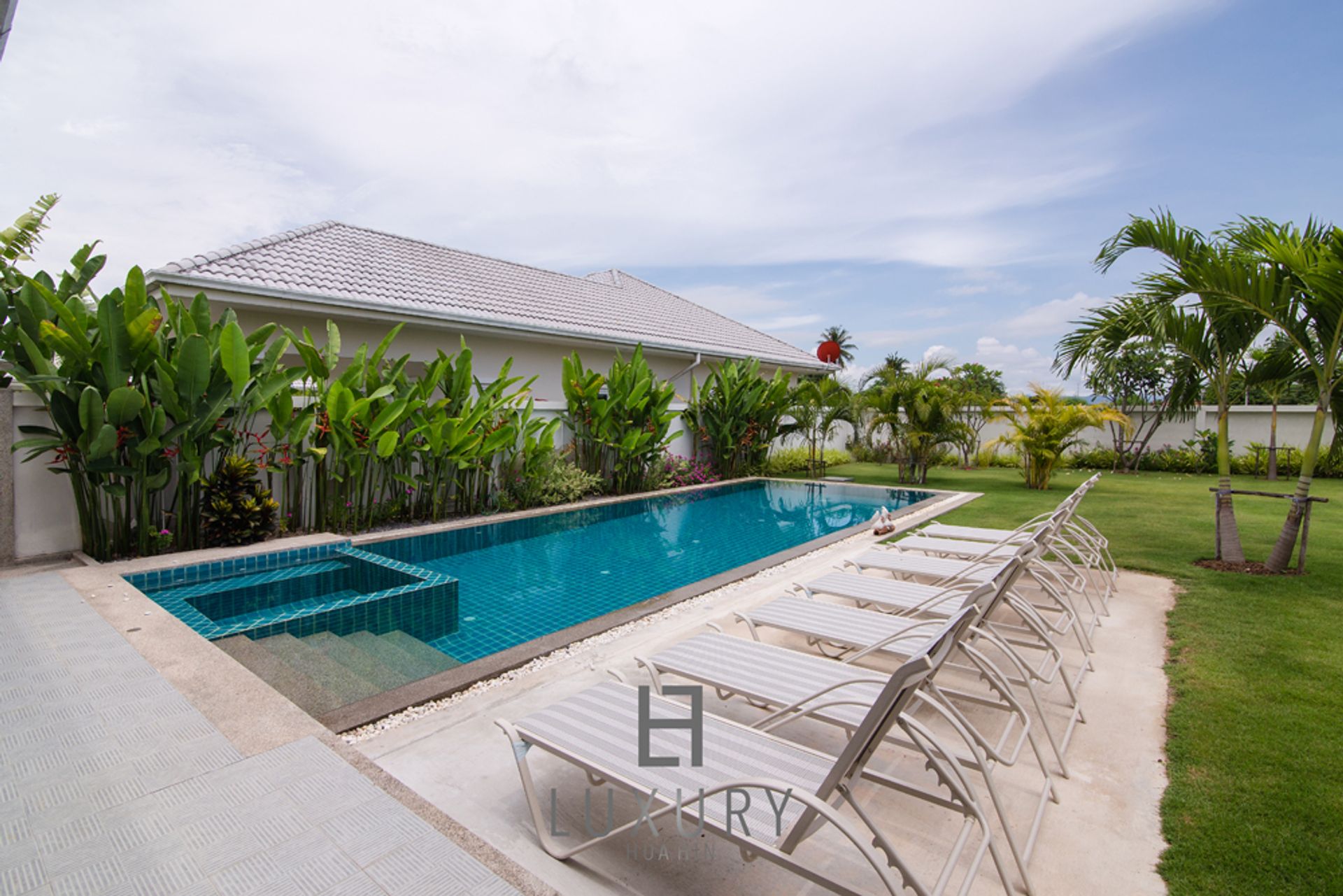 House in Hua Hin, Prachuap Khiri Khan 10066168