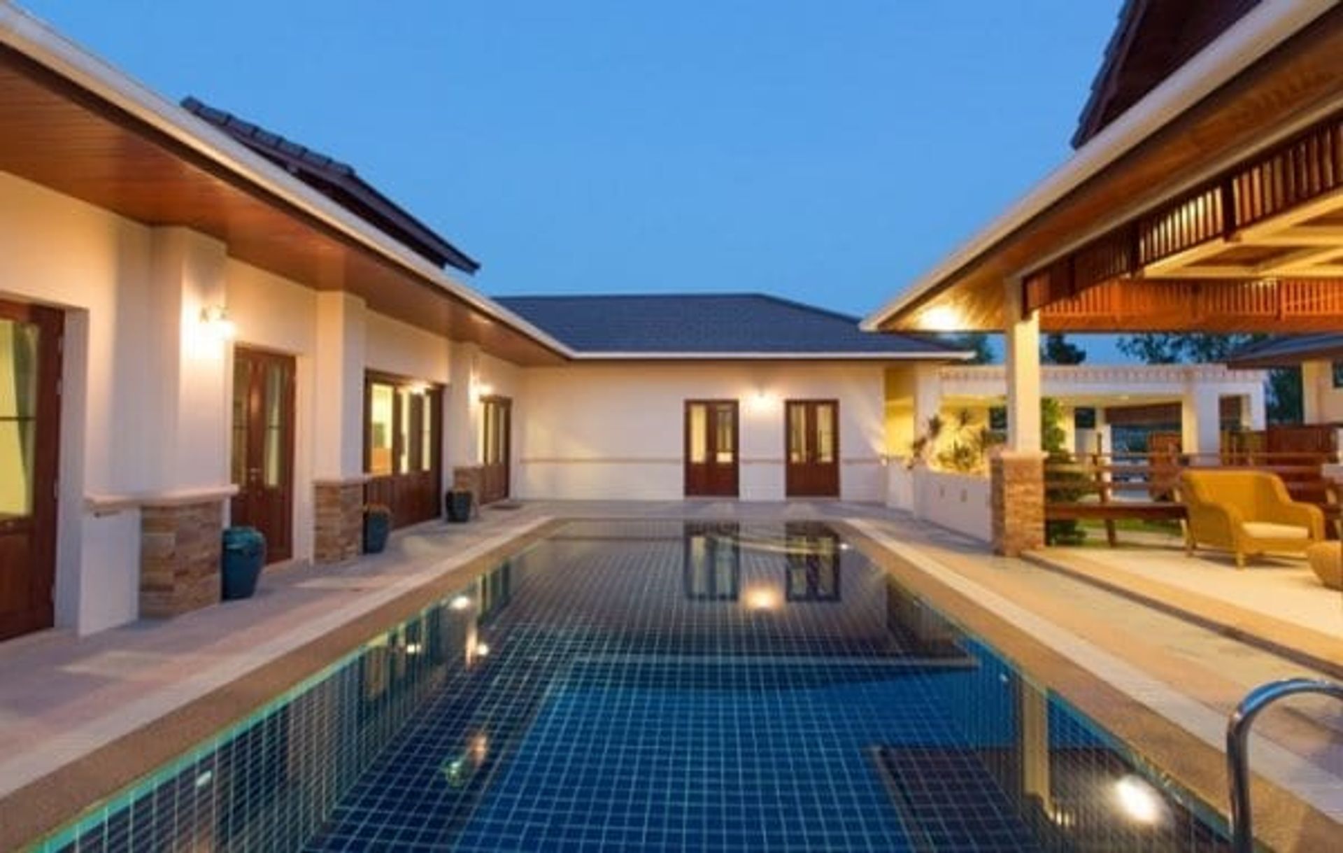 Talo sisään Hua Hin, Prachuap Khiri Khan 10066239