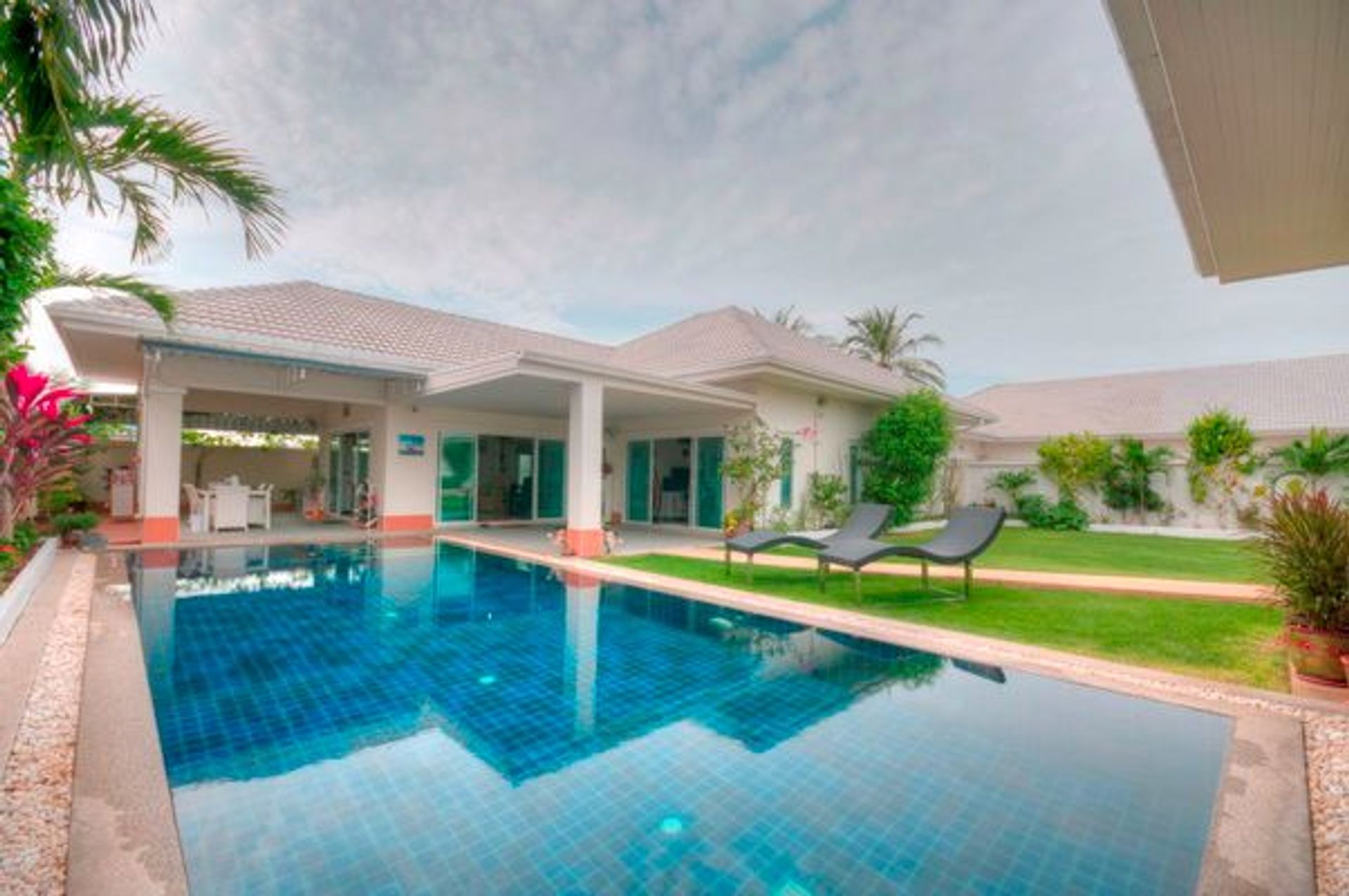 Hus i Hua Hin, Prachuap Khiri Khan 10066286