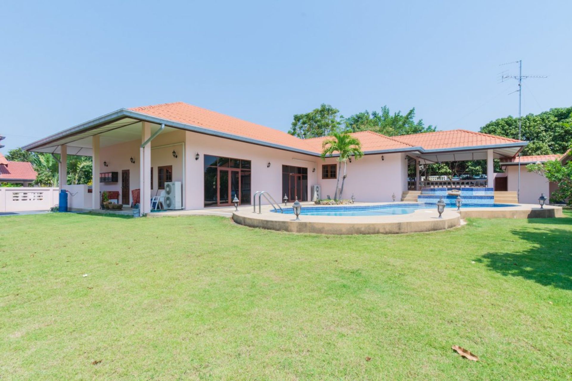 Talo sisään Hua Hin, Prachuap Khiri Khan 10066294