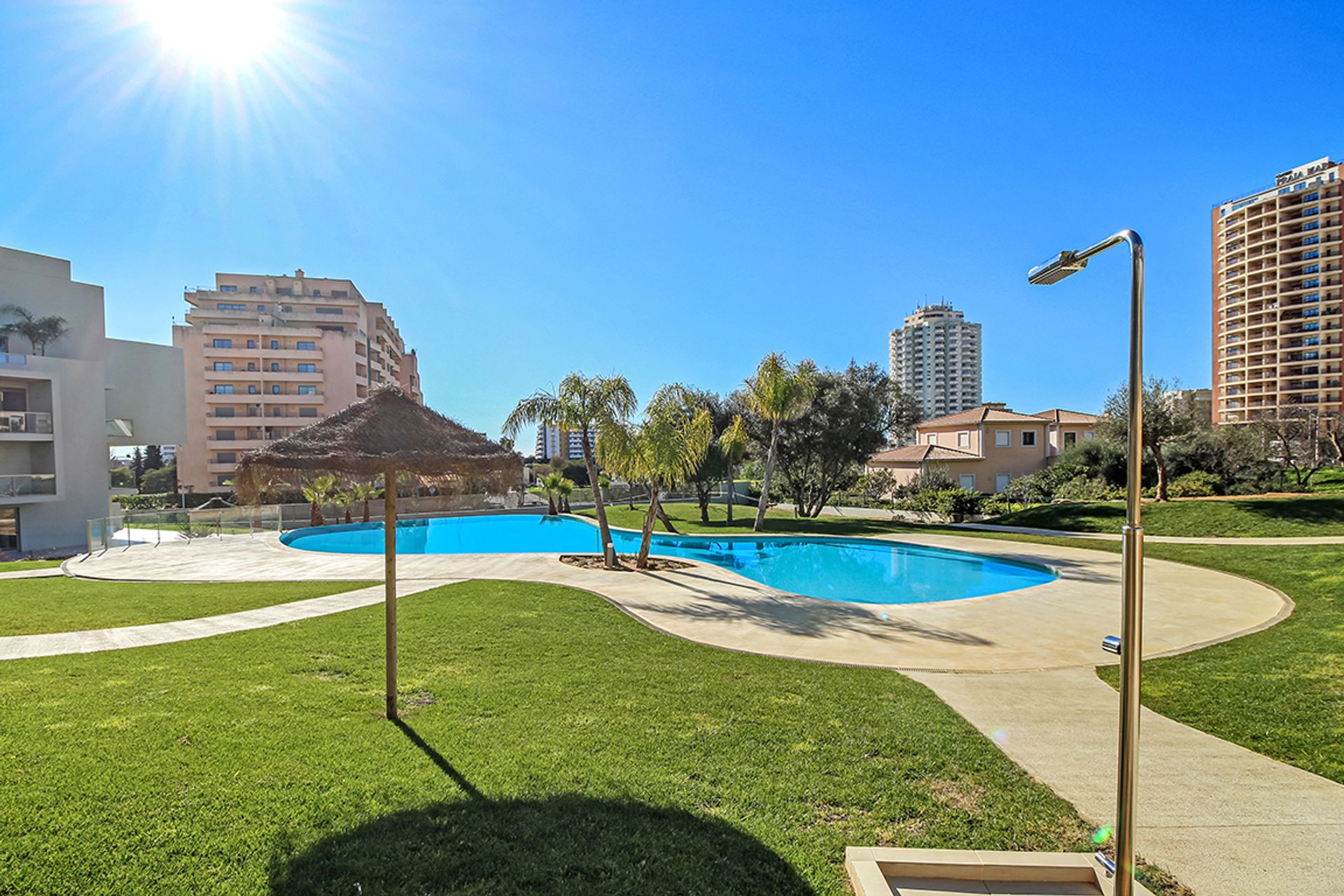 Condominium in PortimÃ&pound;o, Algarve 10066549