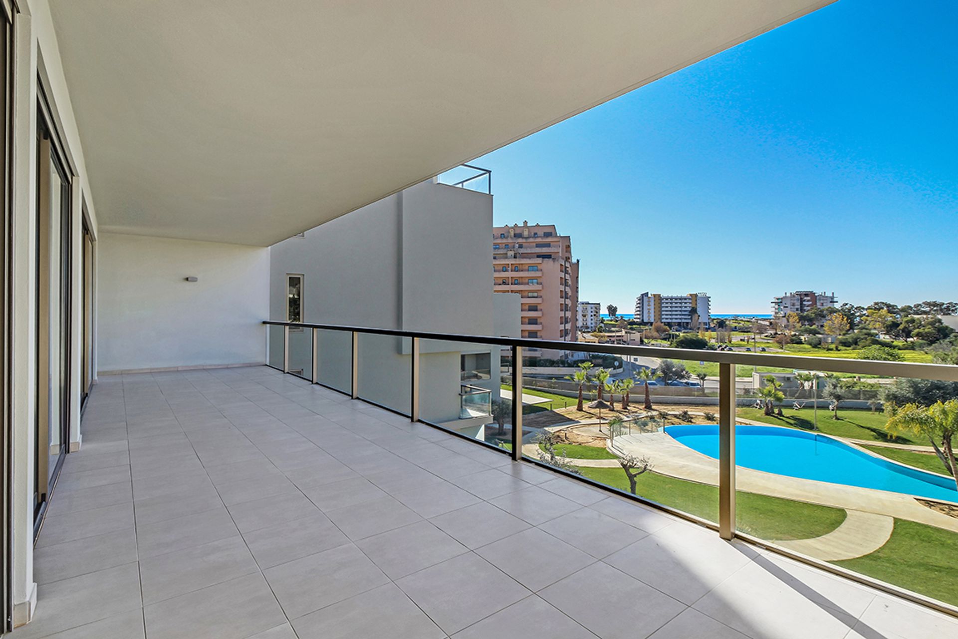 Condominio nel PortimÃ&pound;o, Algarve 10066585