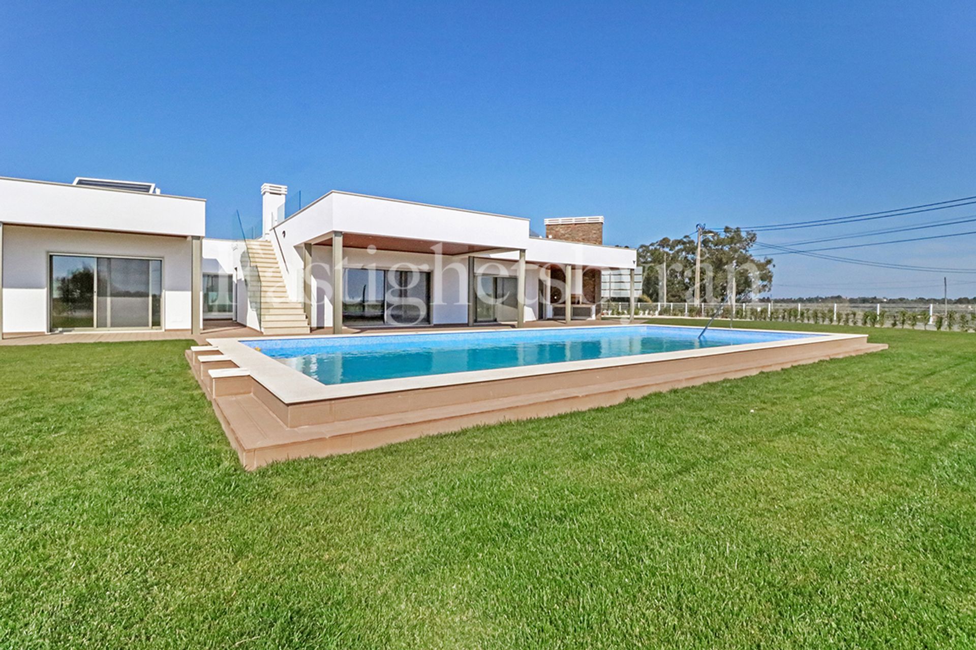 Condominium in Meia Praia, Algarve 10066645