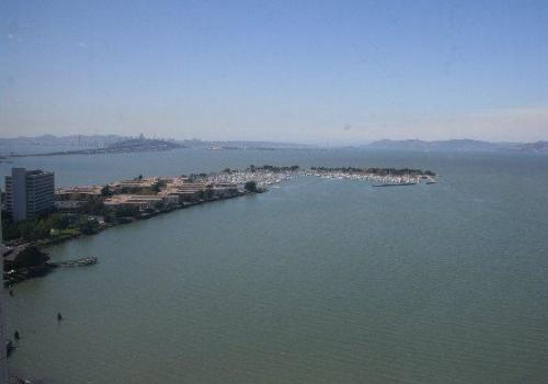 Condominium in Emeryville, California 10067856