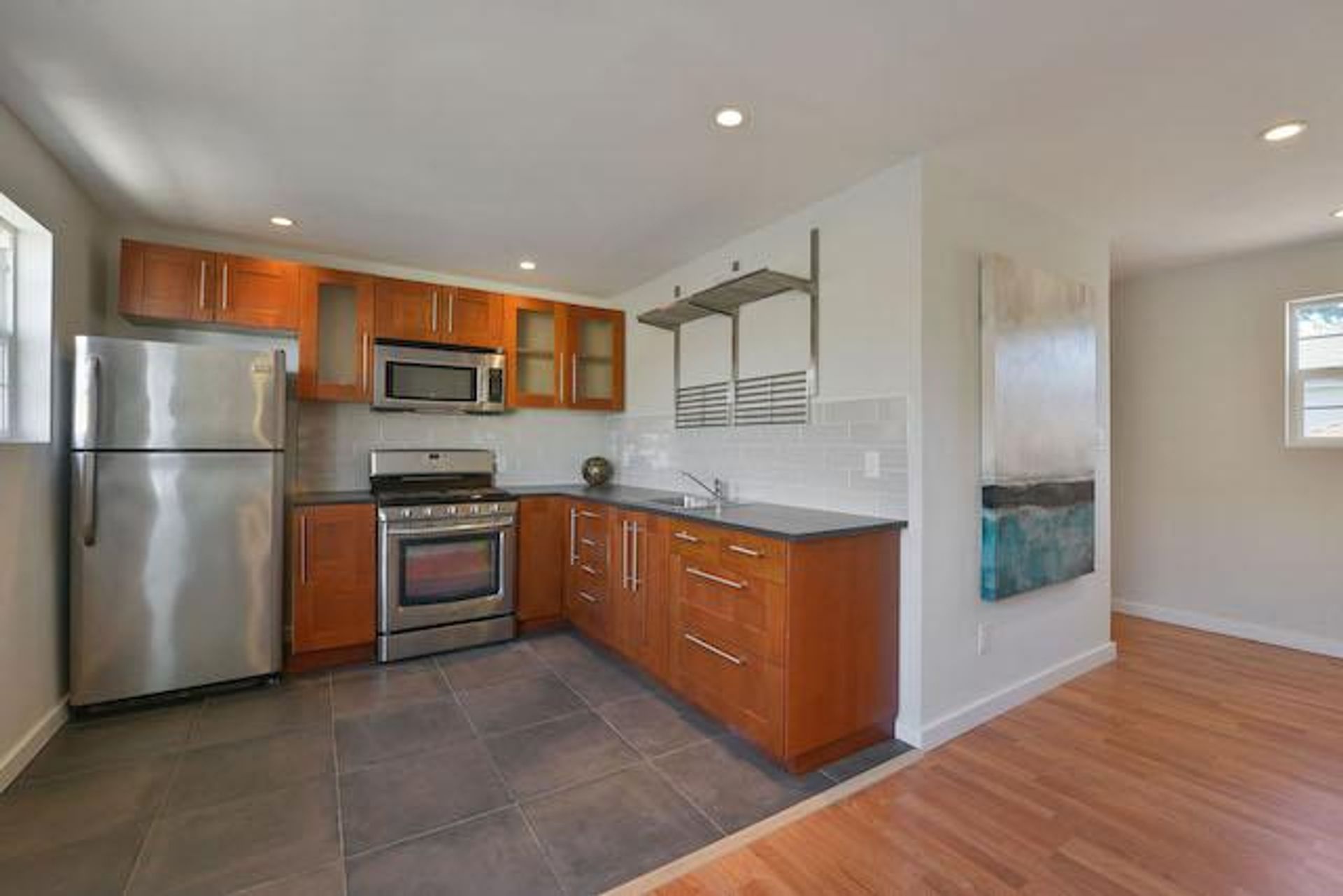 Condominium in Oakland, California 10068101