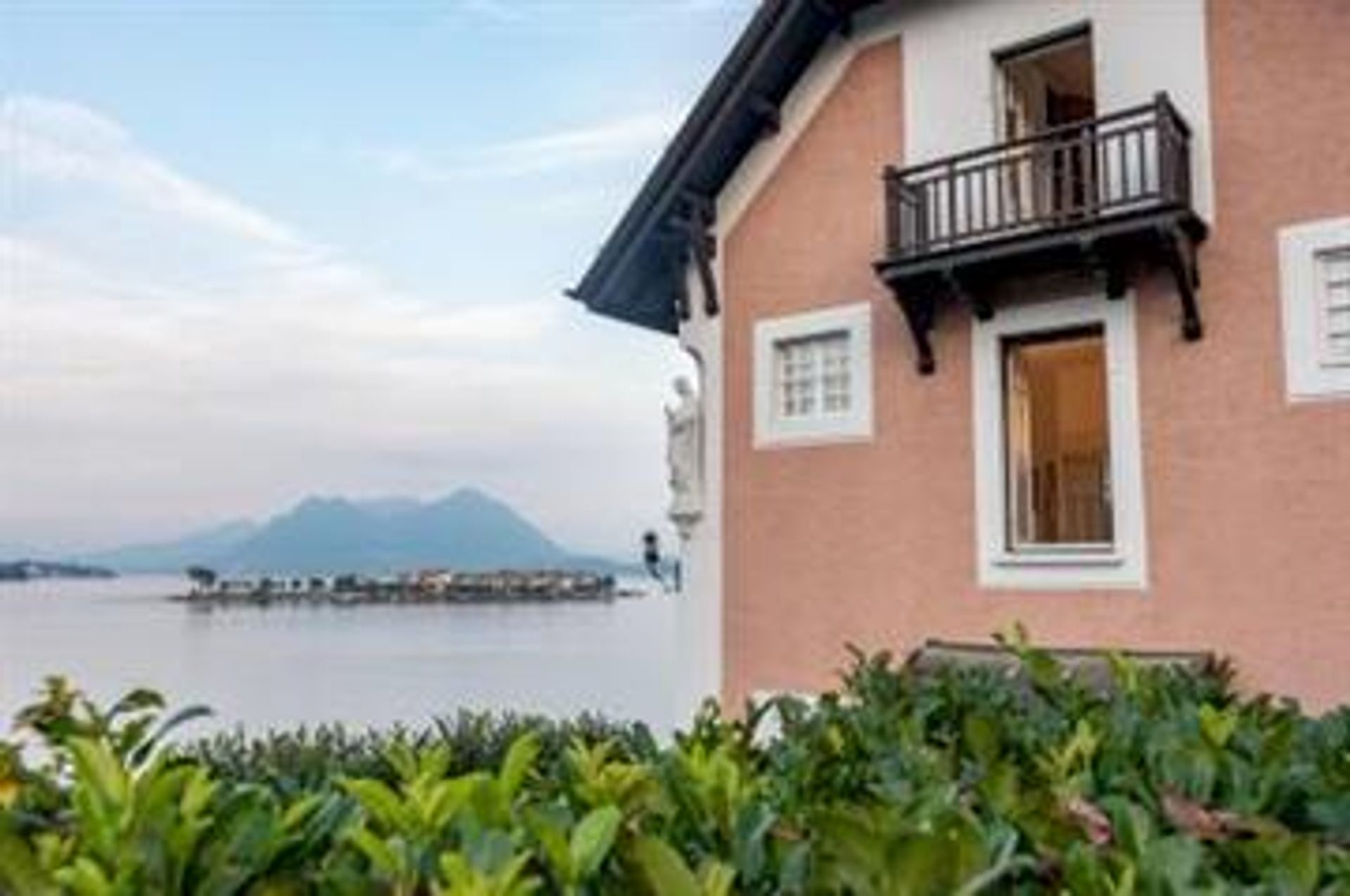 Rumah di Baveno, Piemonte 10068315