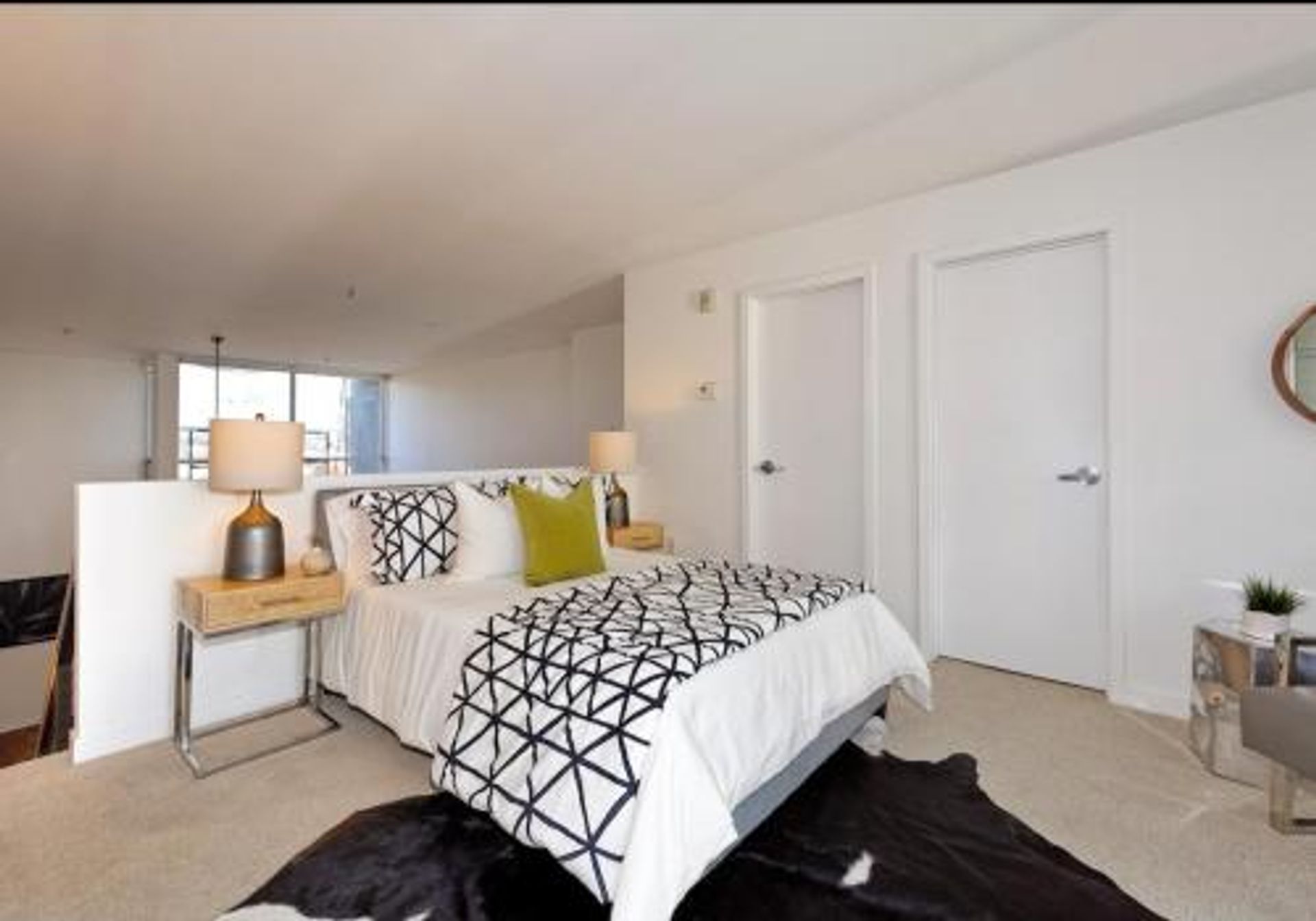 Condominium in Oakland, California 10068721