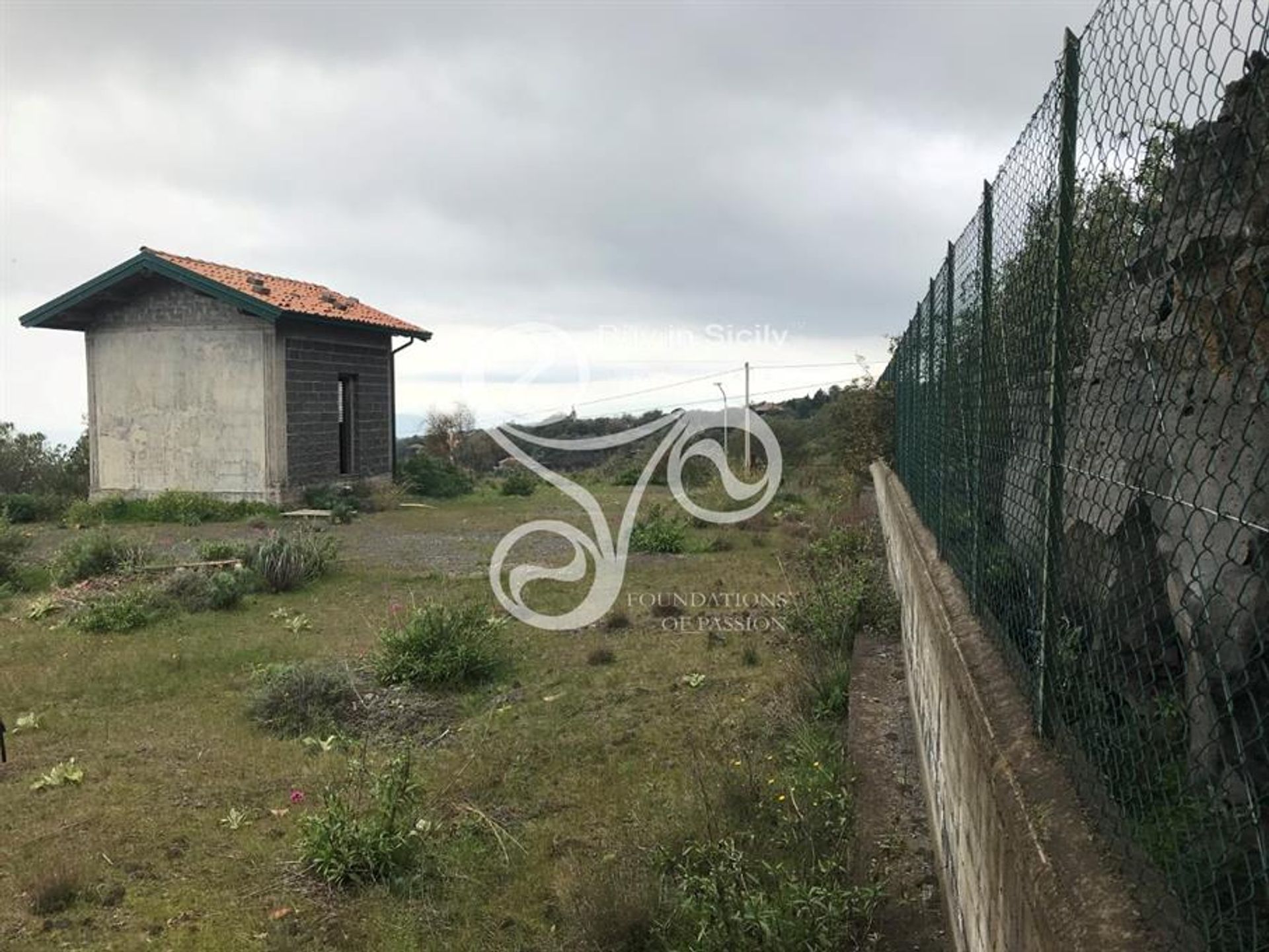 Terre dans Via della Quercia, Sicily 10069313