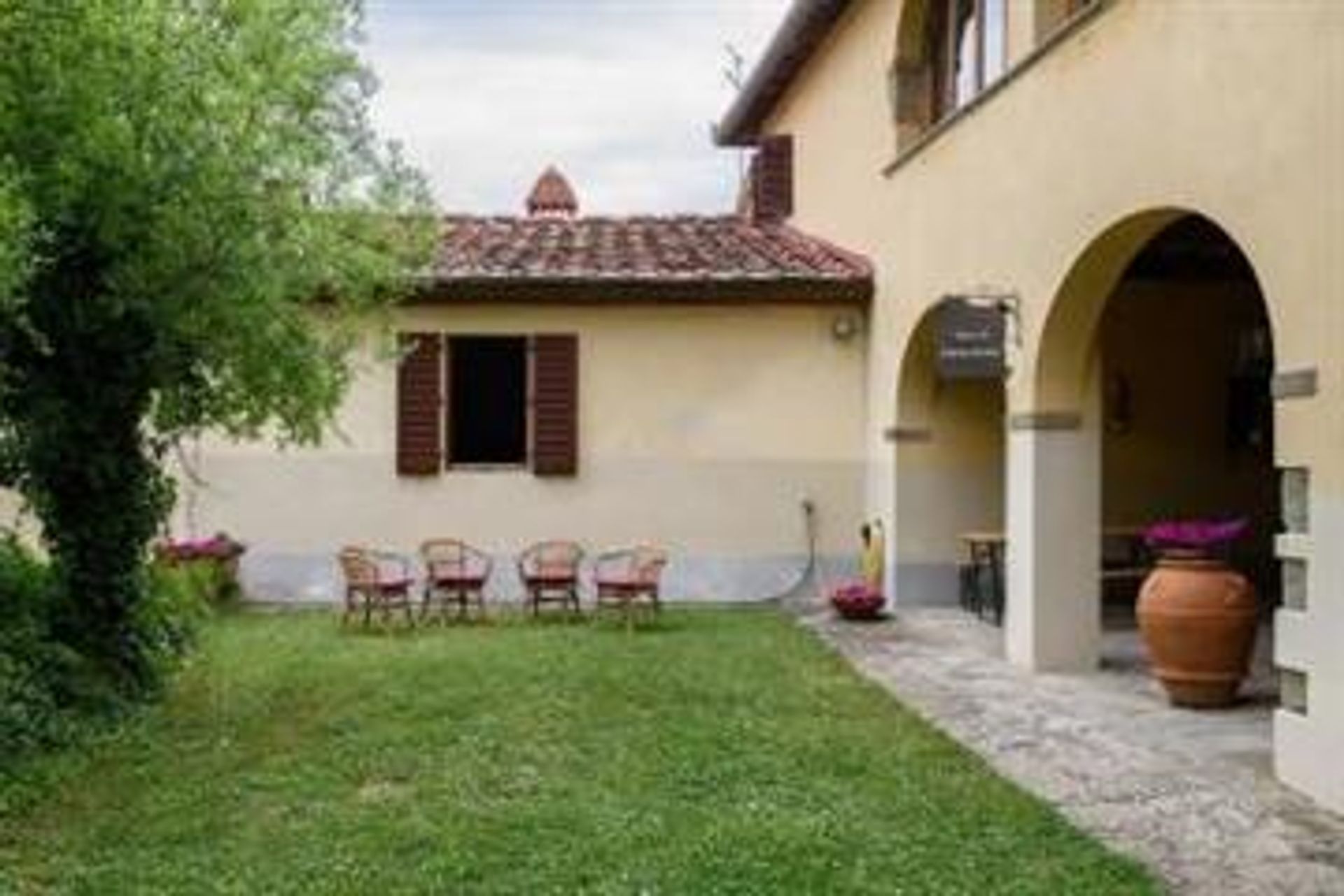 Huis in Terranuova Bracciolini, Toscane 10069441