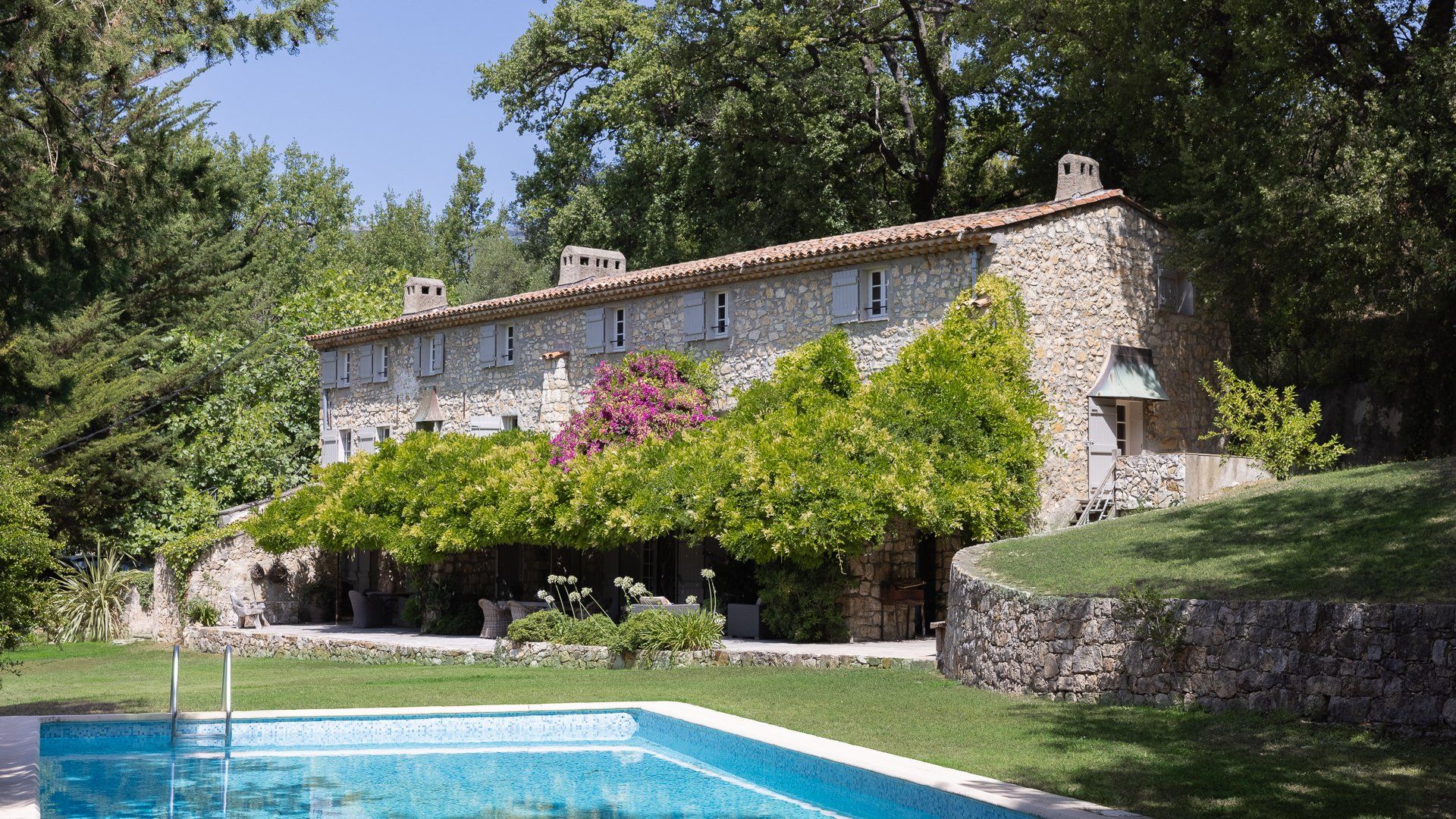 жилой дом в Chateauneuf-Grasse, Alpes-Maritimes 10069524