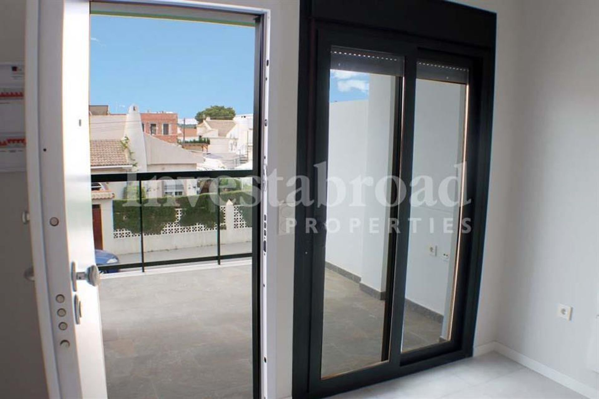 Condominium in Pilar de la Horadada, Alicante 10069615