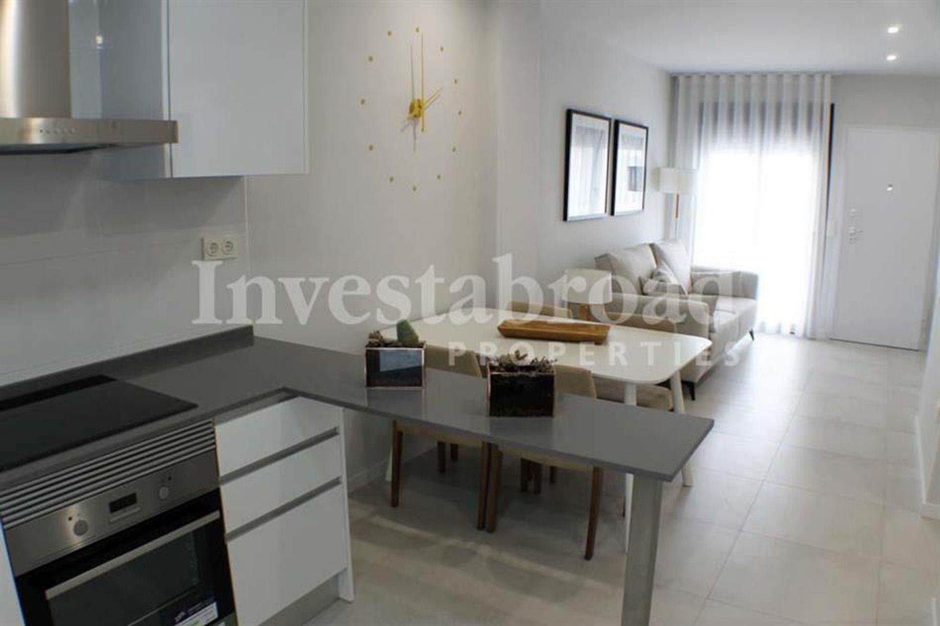 Condominium in Pilar de la Horadada, Alicante 10069615