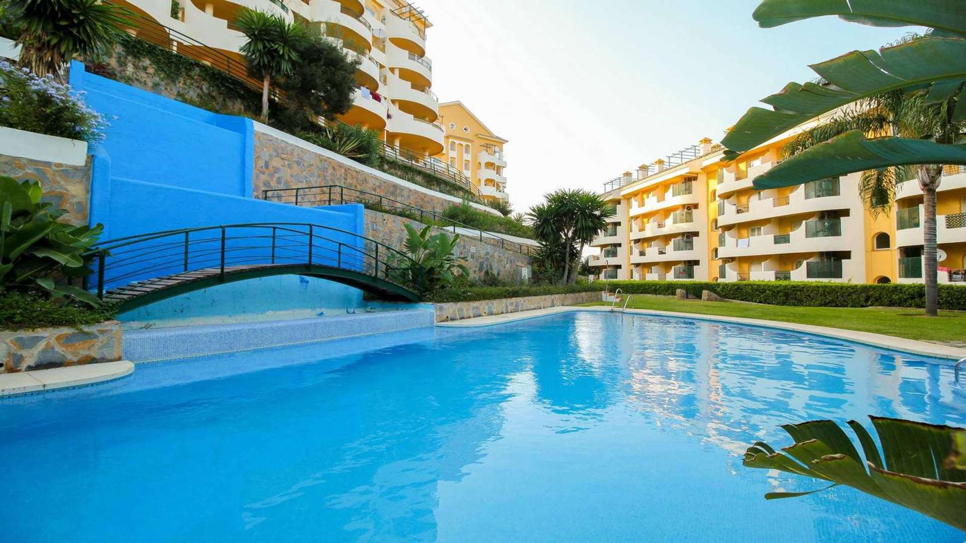 Condominium in Marbella, Andalucia 10071090