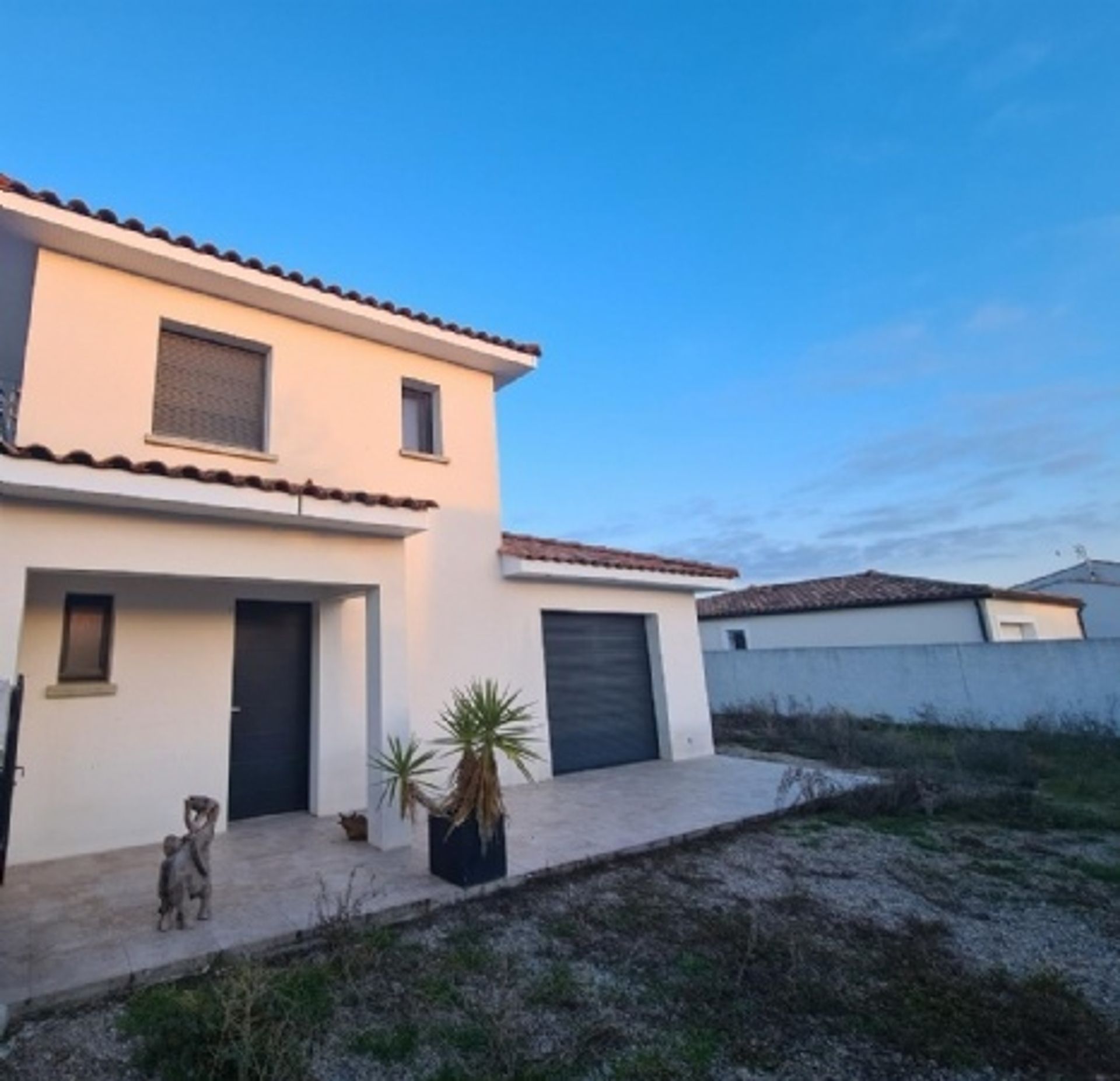 House in Beziers, Languedoc-Roussillon 10071355