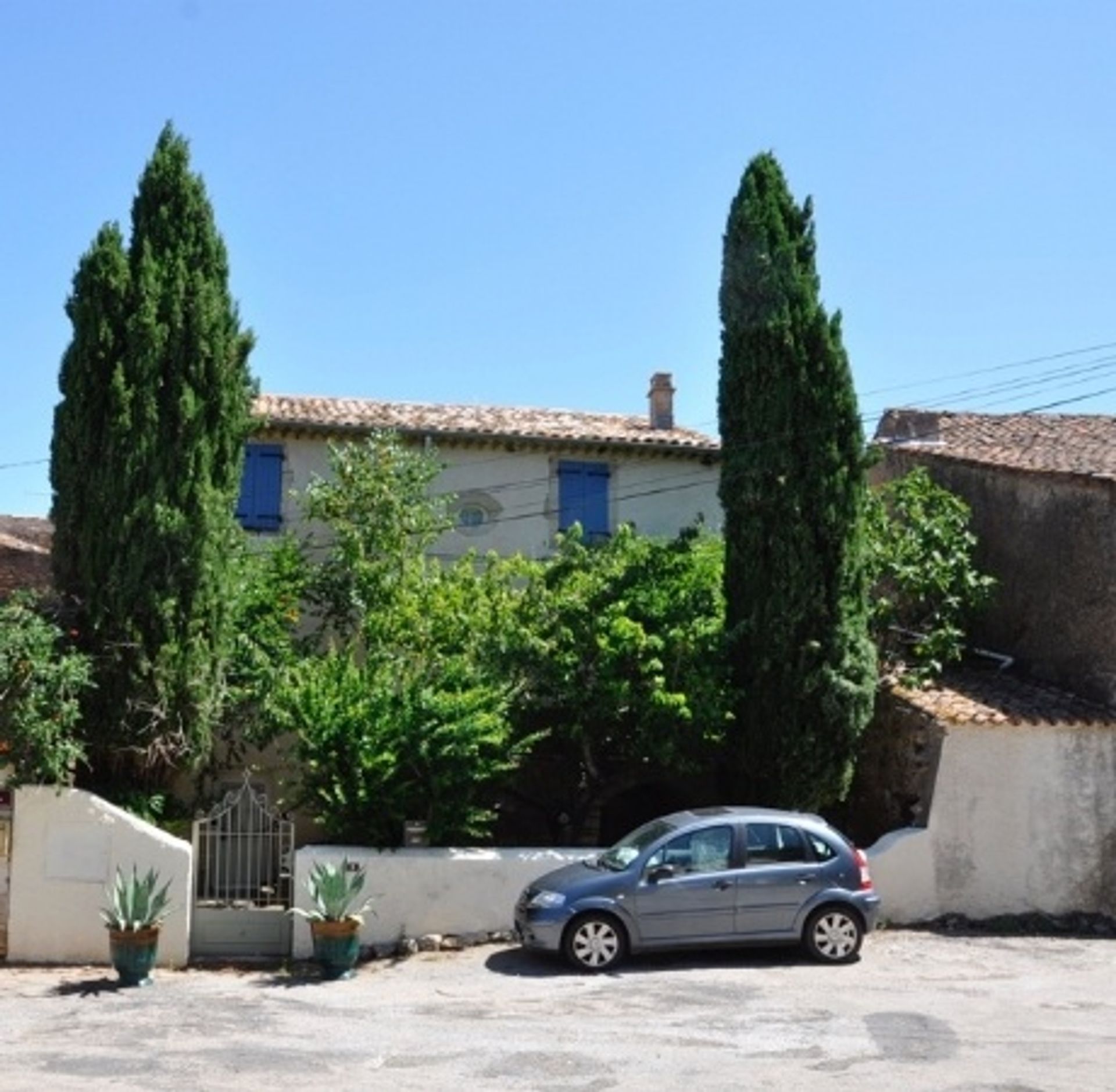 Hus i , Herault 10074496