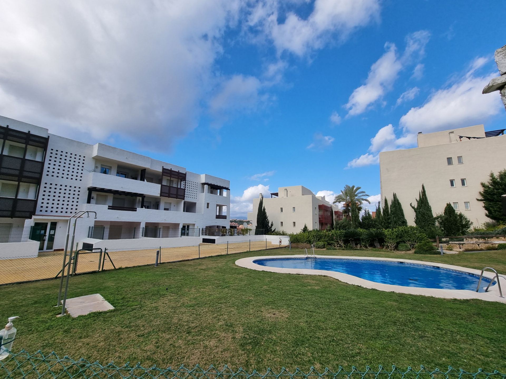 Condominio nel La Duquesa, Costa Del Sol 10075077