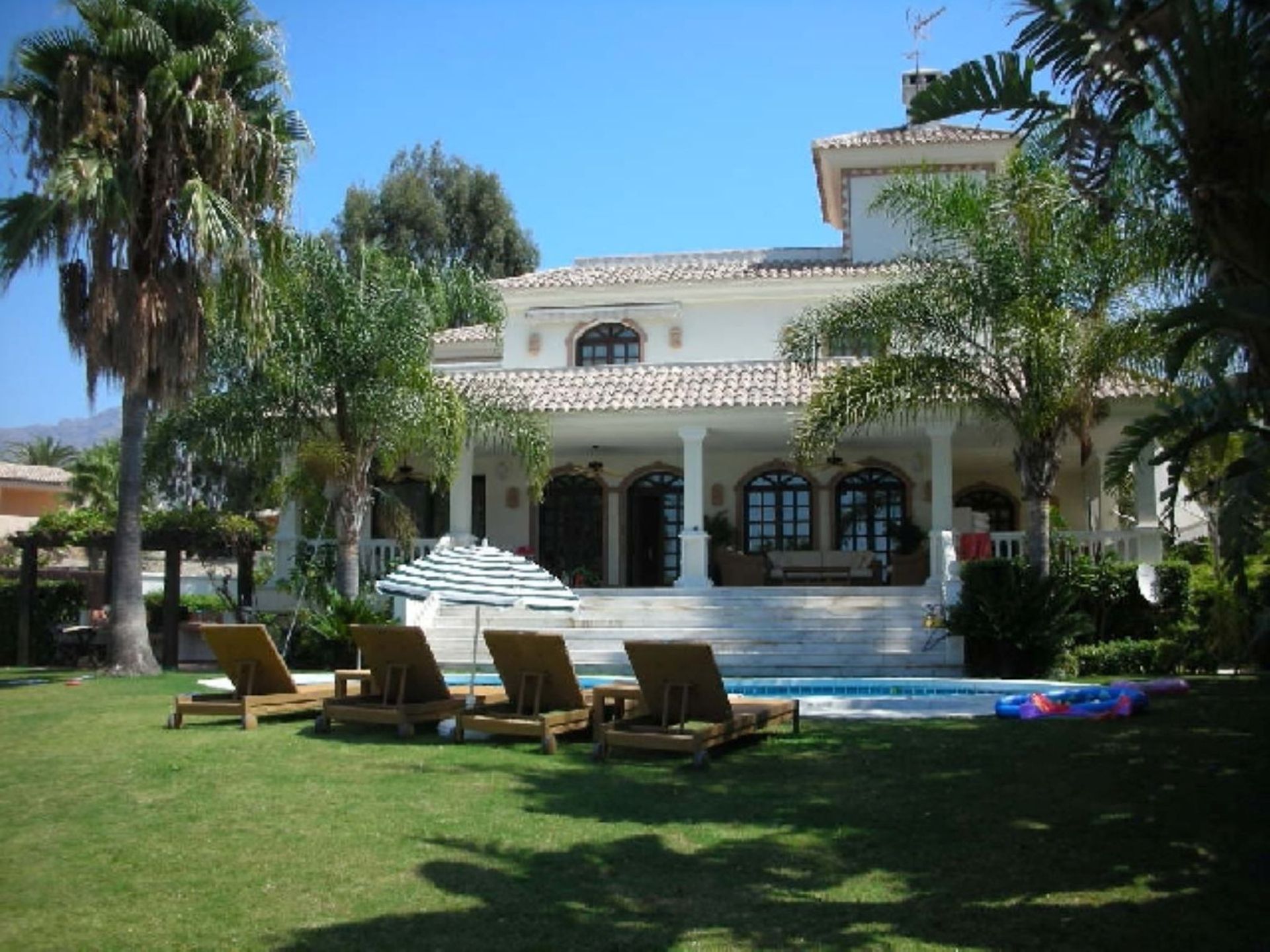 rumah dalam Nueva Andalucia, Costa Del Sol 10075198