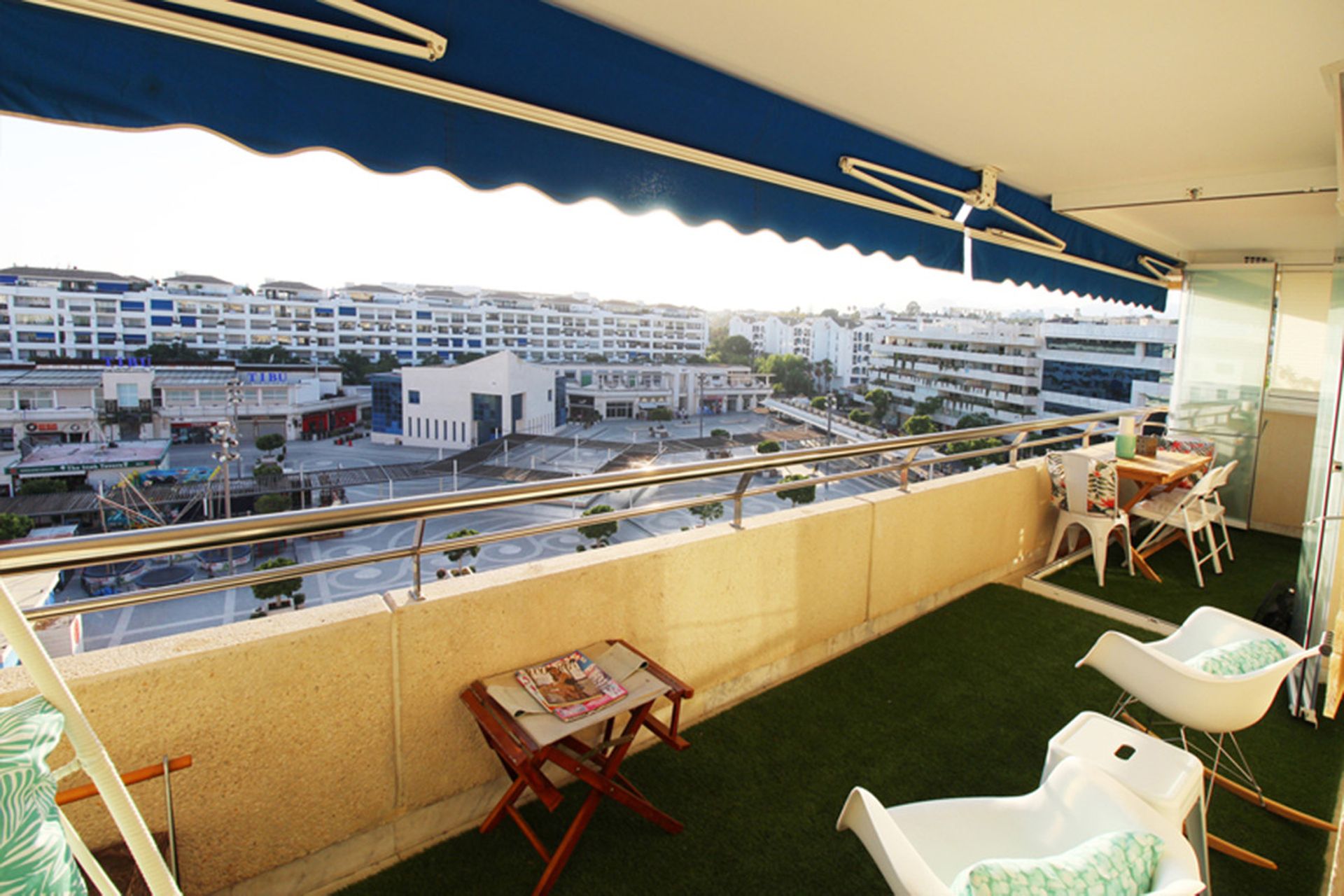 Condominium in Puerto Banus, Costa Del Sol 10075360