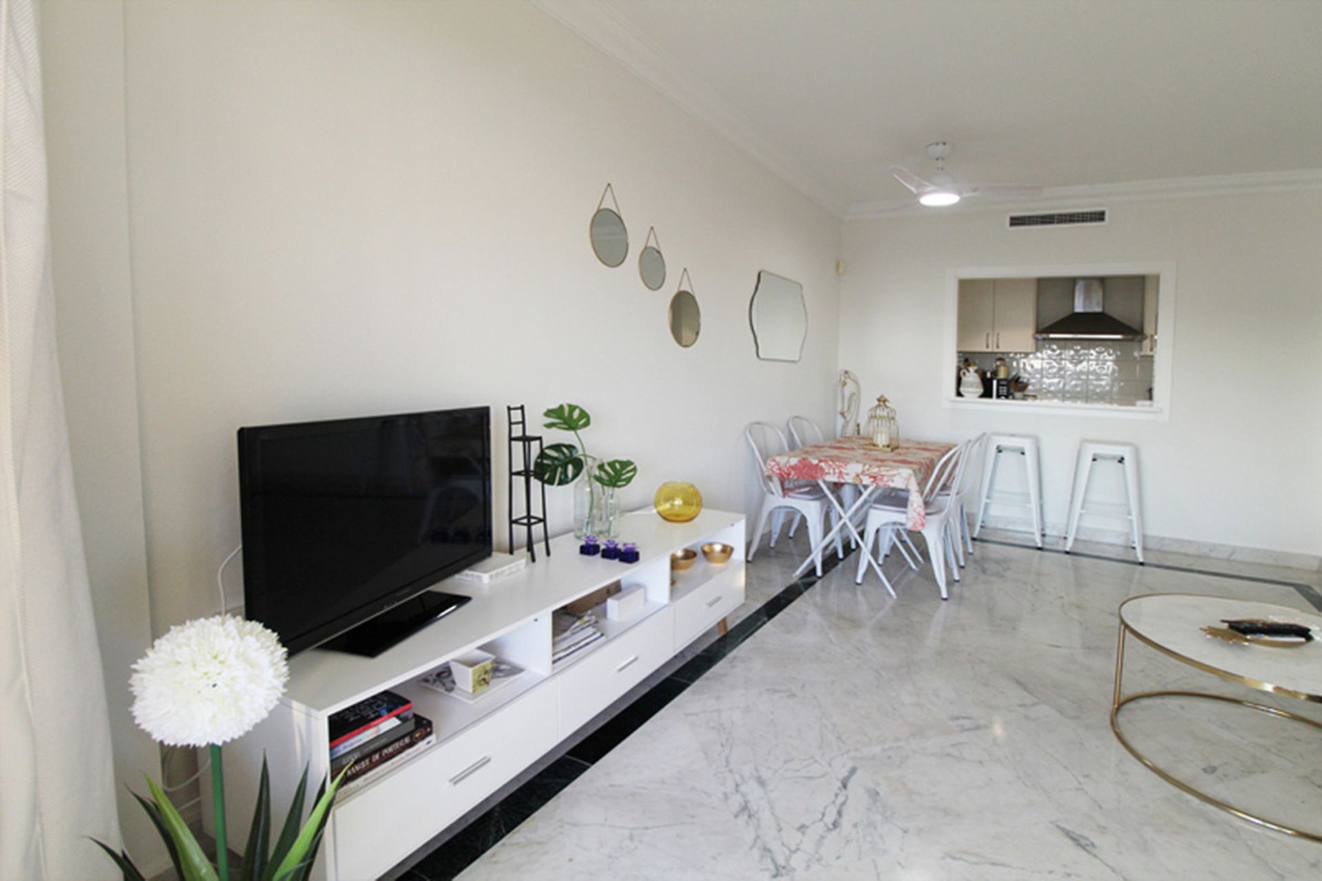 Condominium in Puerto Banus, Costa Del Sol 10075360