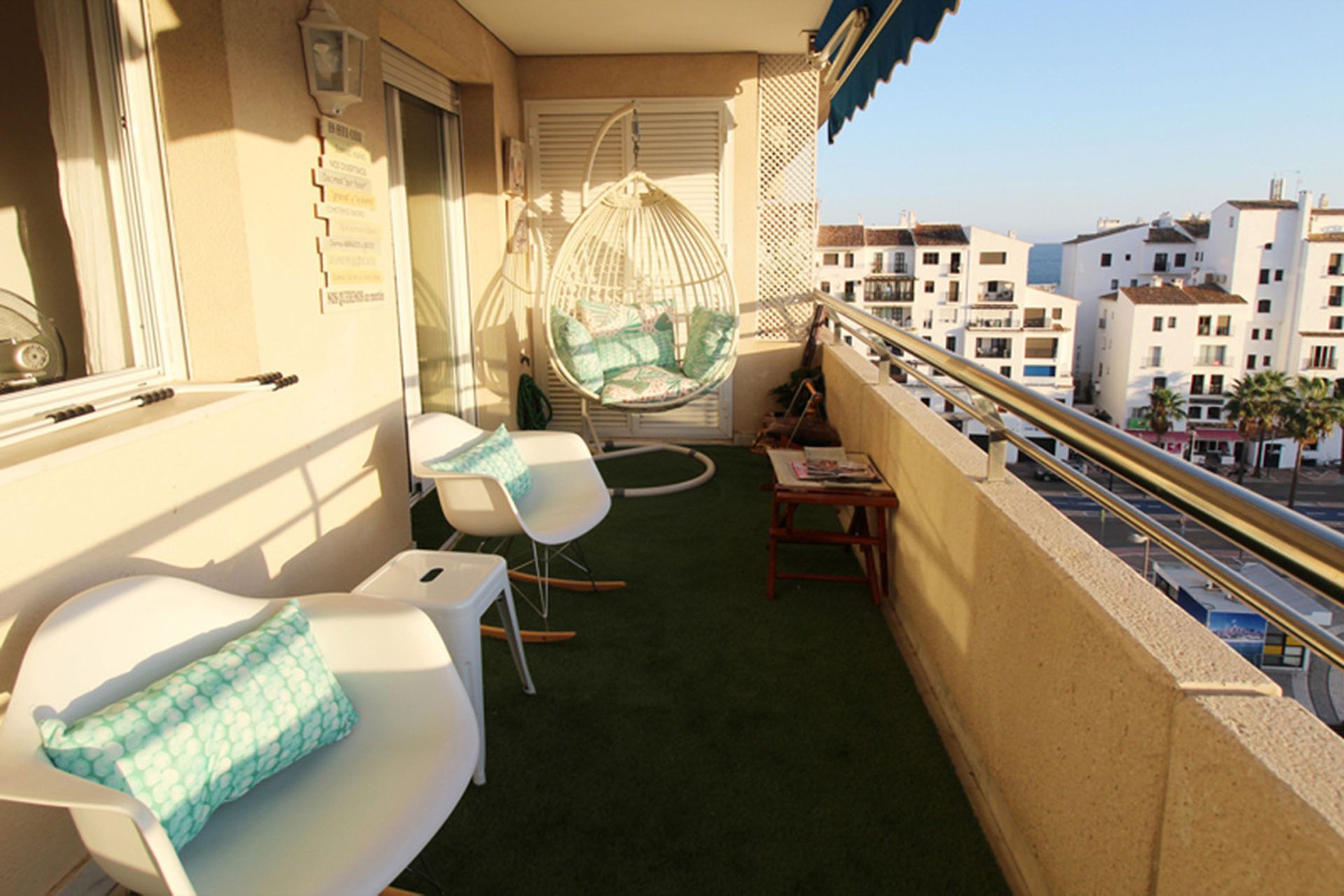 Condominium in Puerto Banus, Costa Del Sol 10075360