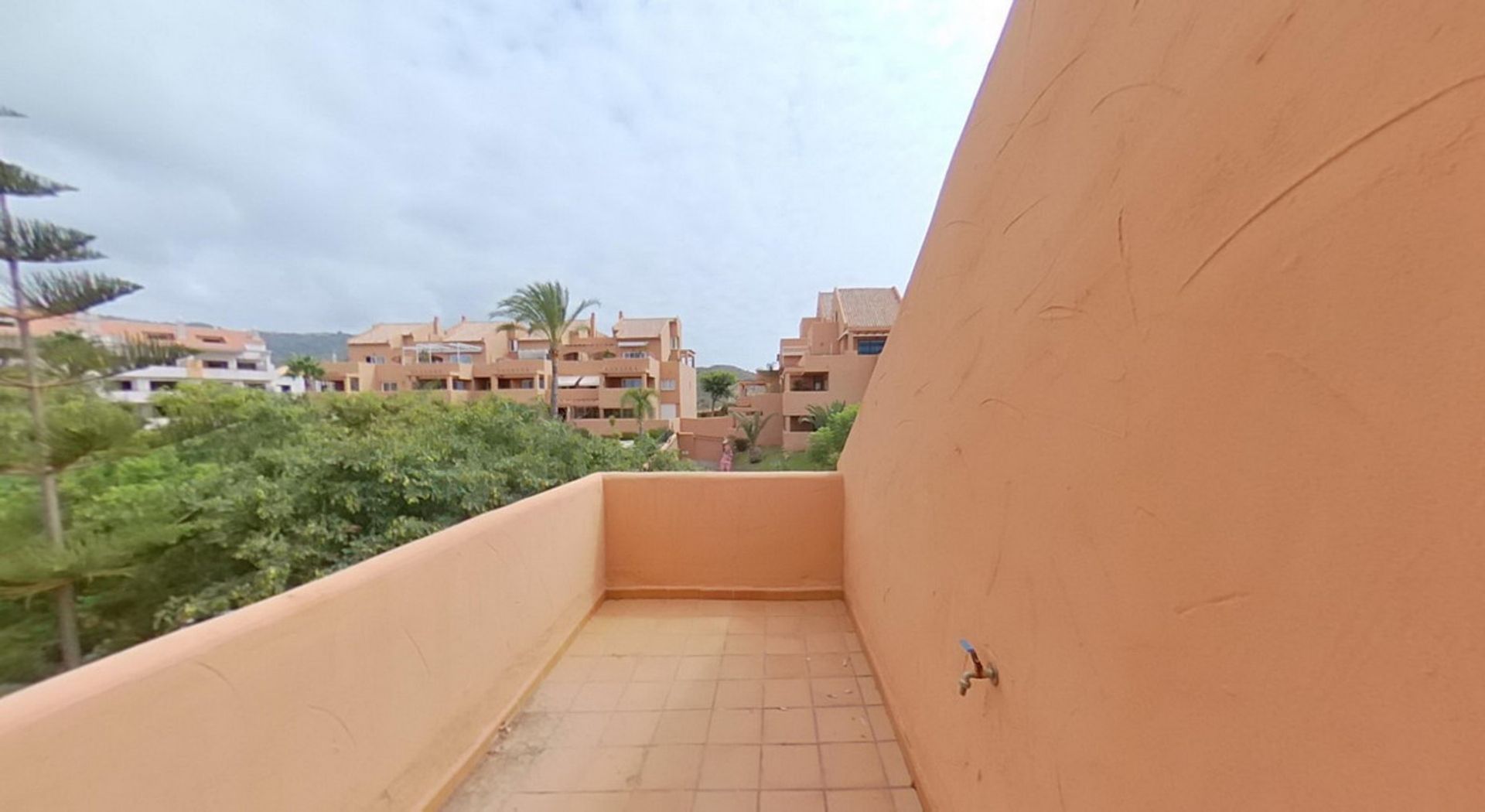 Condominium in Elviria, Costa Del Sol 10075507