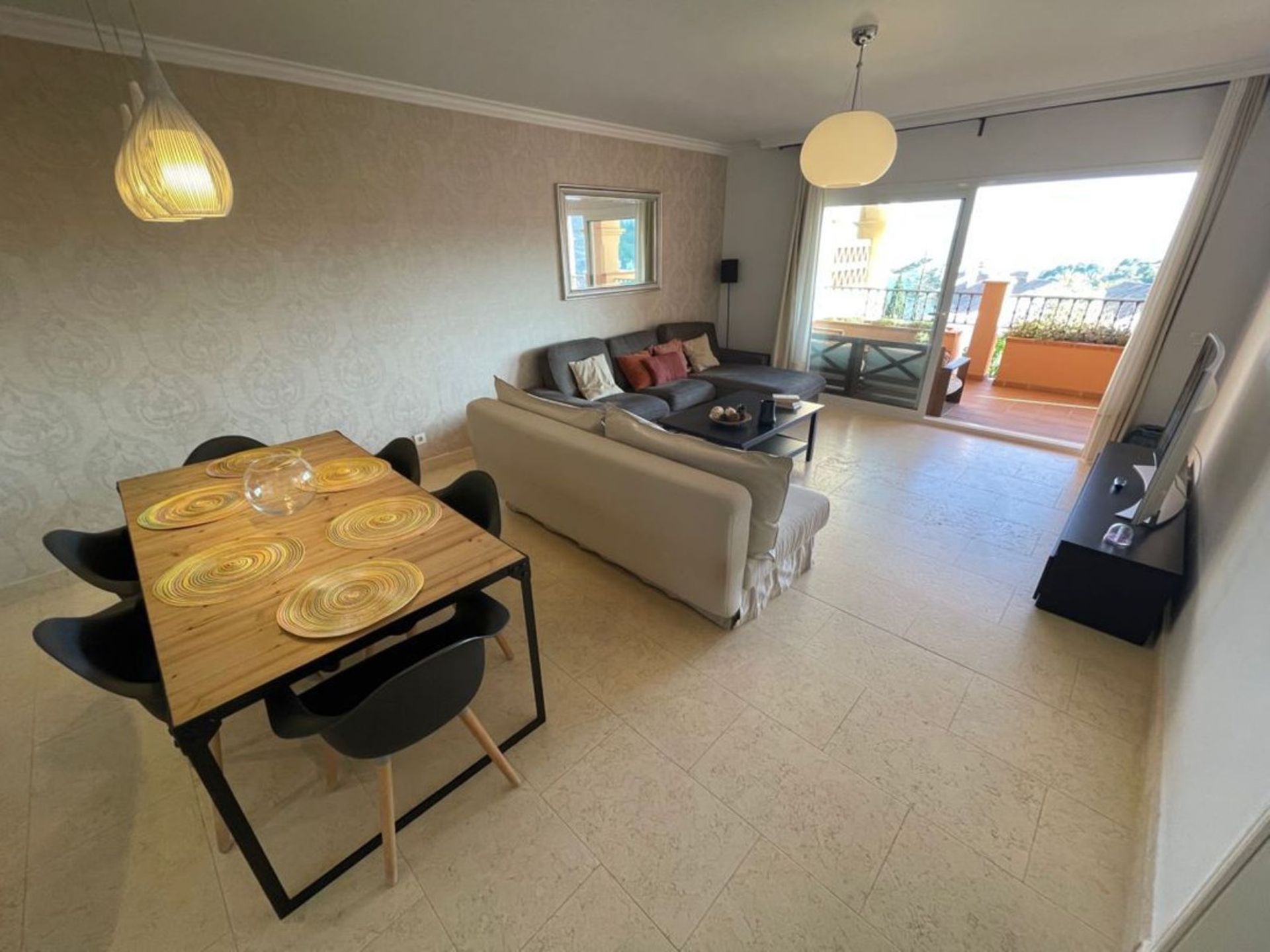 Condominium in Arroyo de la Miel, Andalusia 10075636